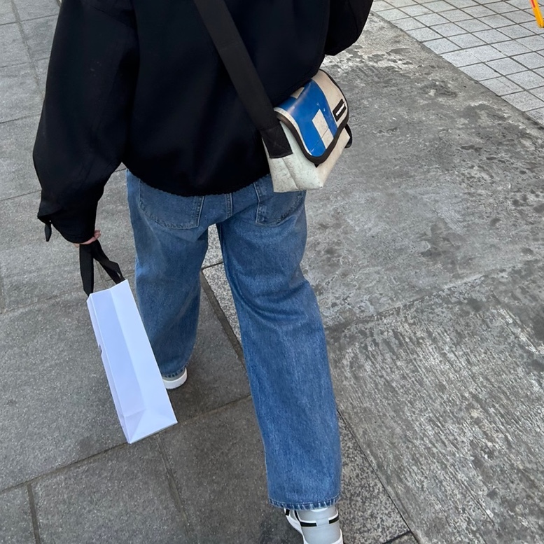 Jordan 1 Mid Light Smoke Grey 착용 스타일