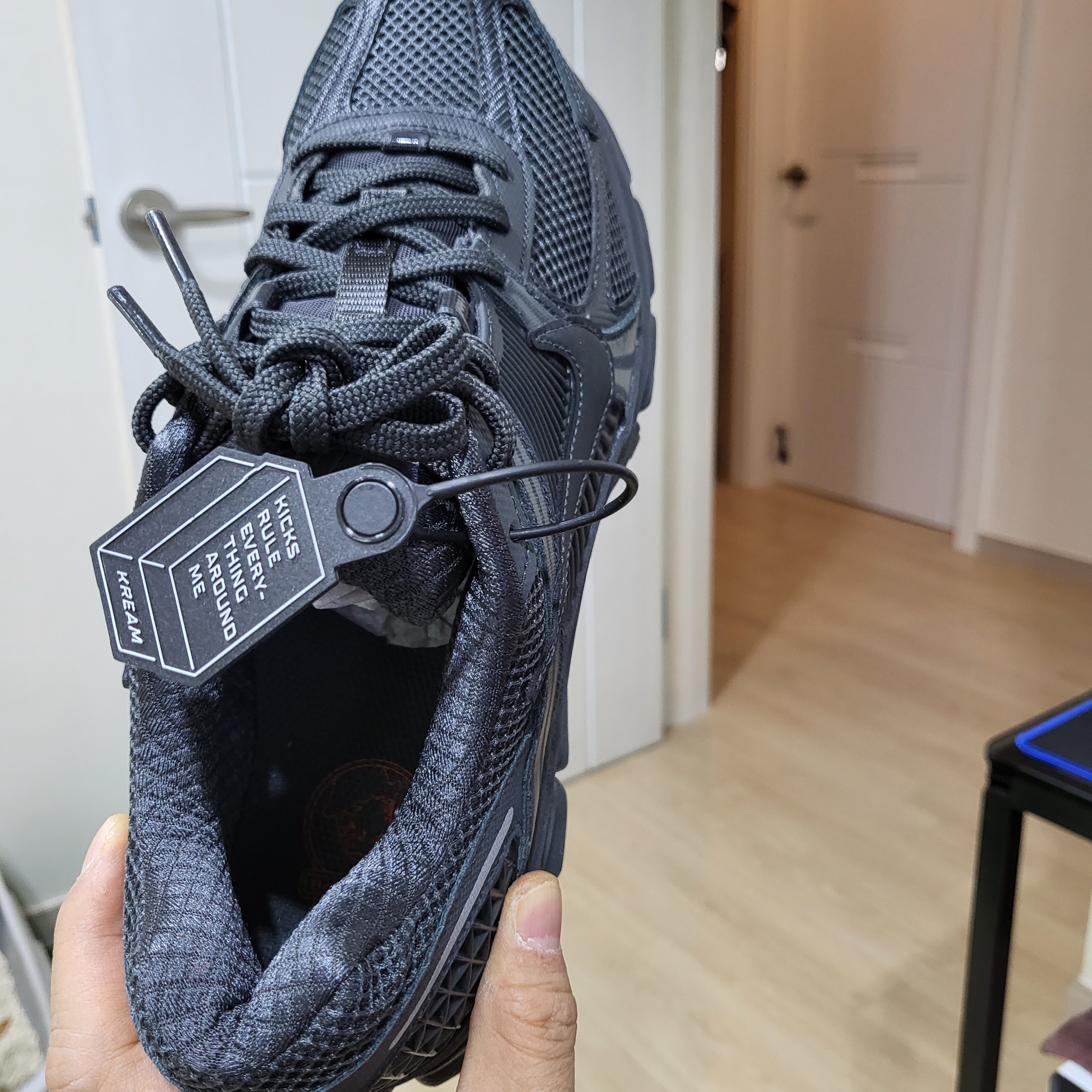 Nike Zoom Vomero 5 SP Anthracite 2023 착용 스타일 - 2