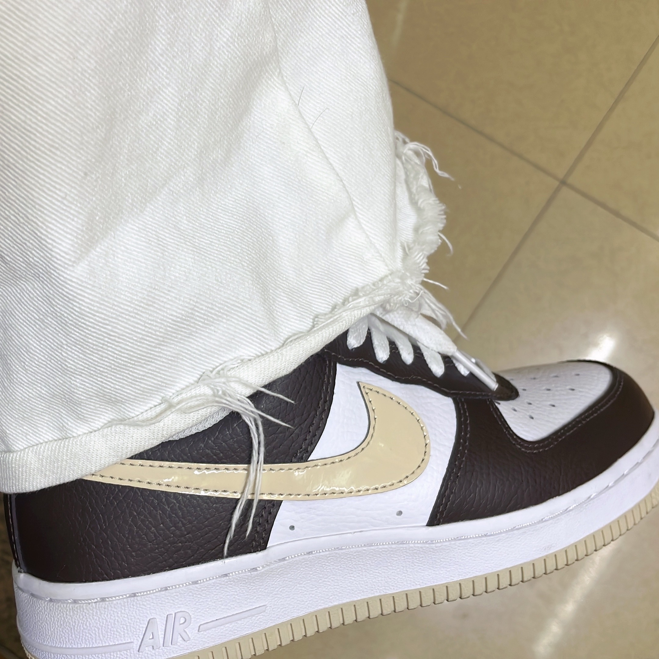 (W) Nike Air Force 1 '07 White Velvet Brown 착용 스타일