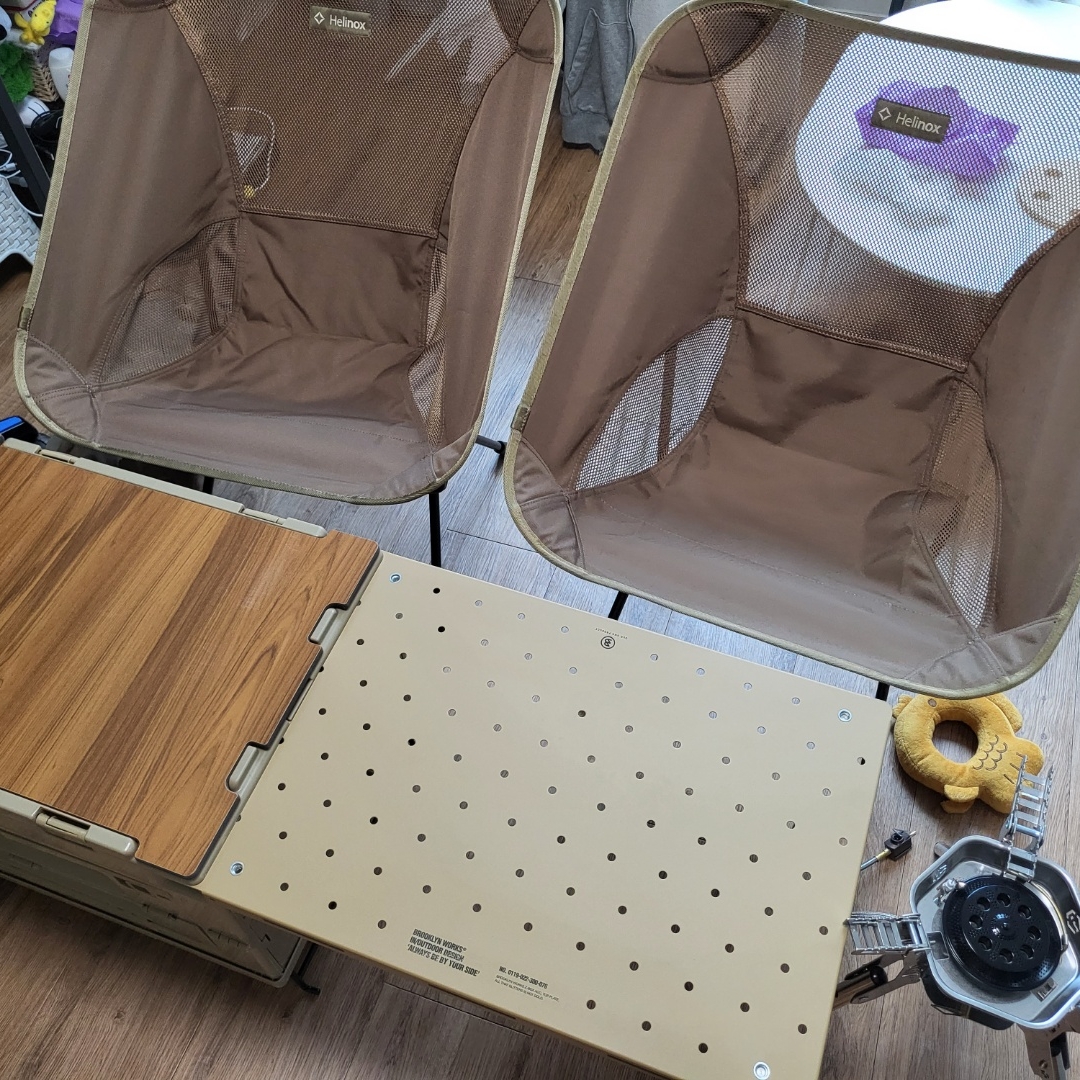 Helinox Chair One L Coyote Tan 착용 스타일