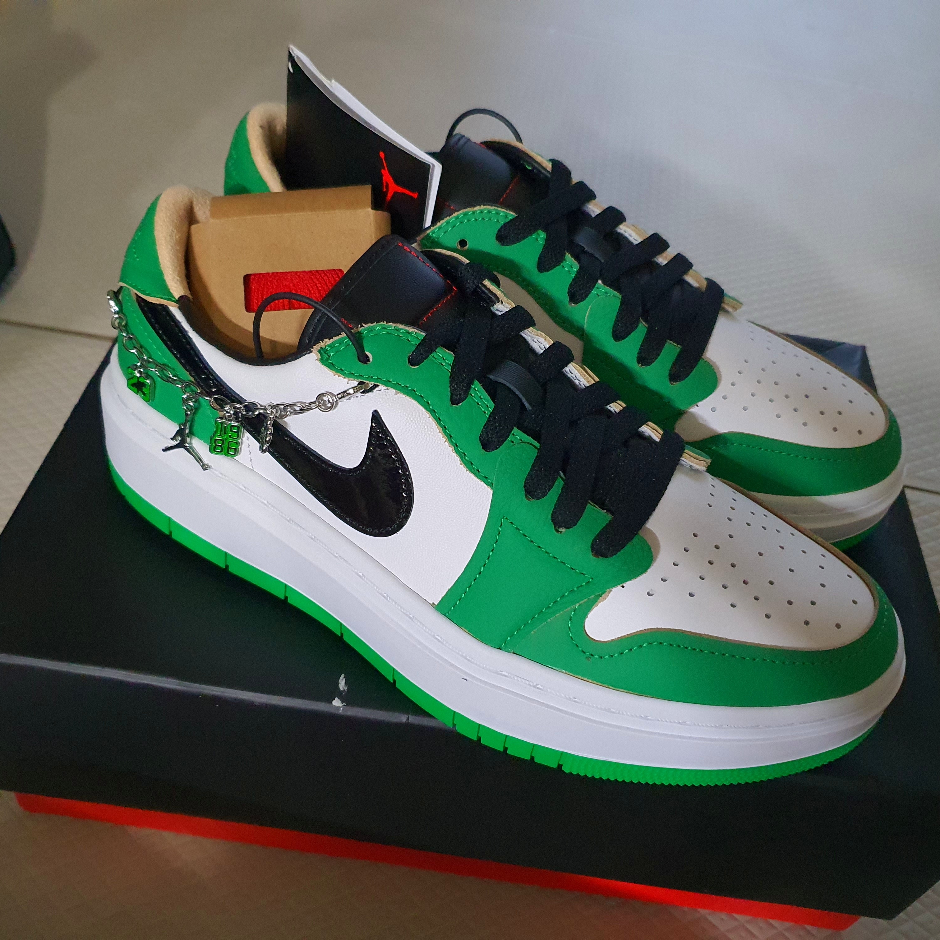 (W) Jordan 1 Elevate Low SE Lucky Green 착용 스타일 - 1