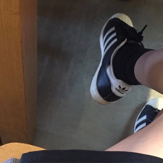 Adidas Superstar 82 Black White 착용 스타일