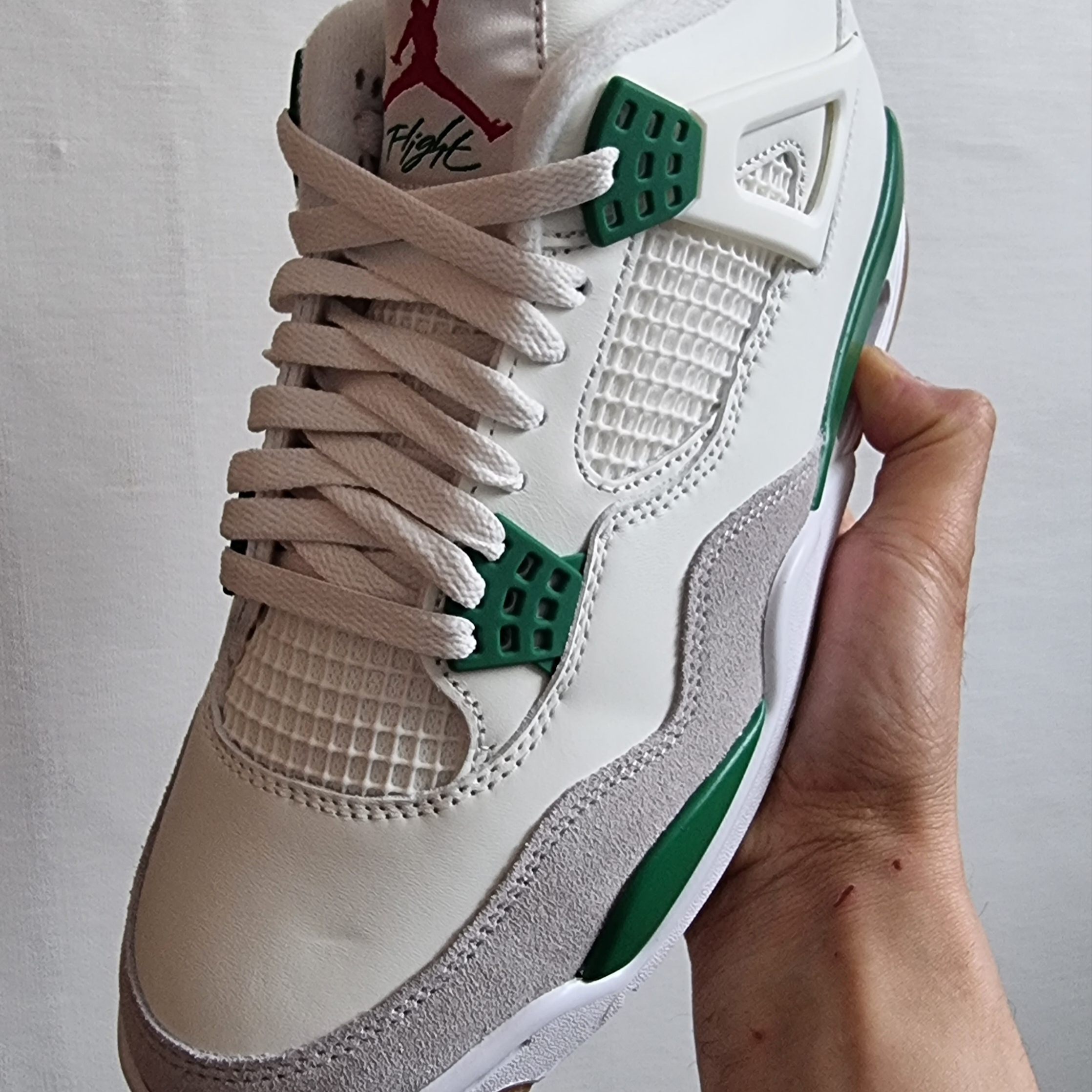 Jordan 4 x Nike SB Retro SP Pine Green 착용 스타일