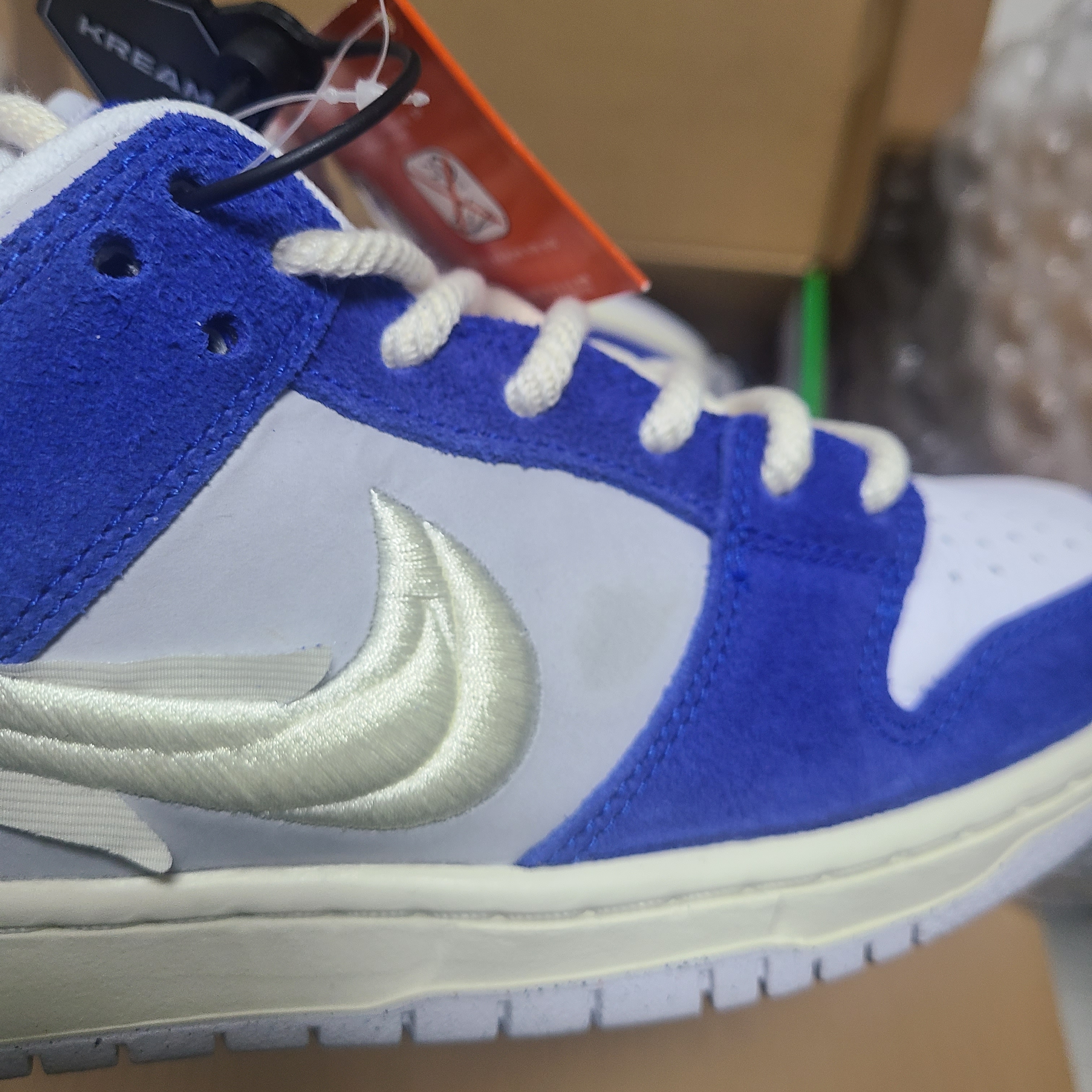 Nike x Fly Streetwear SB Dunk Low Pro Gardenia 착용 스타일