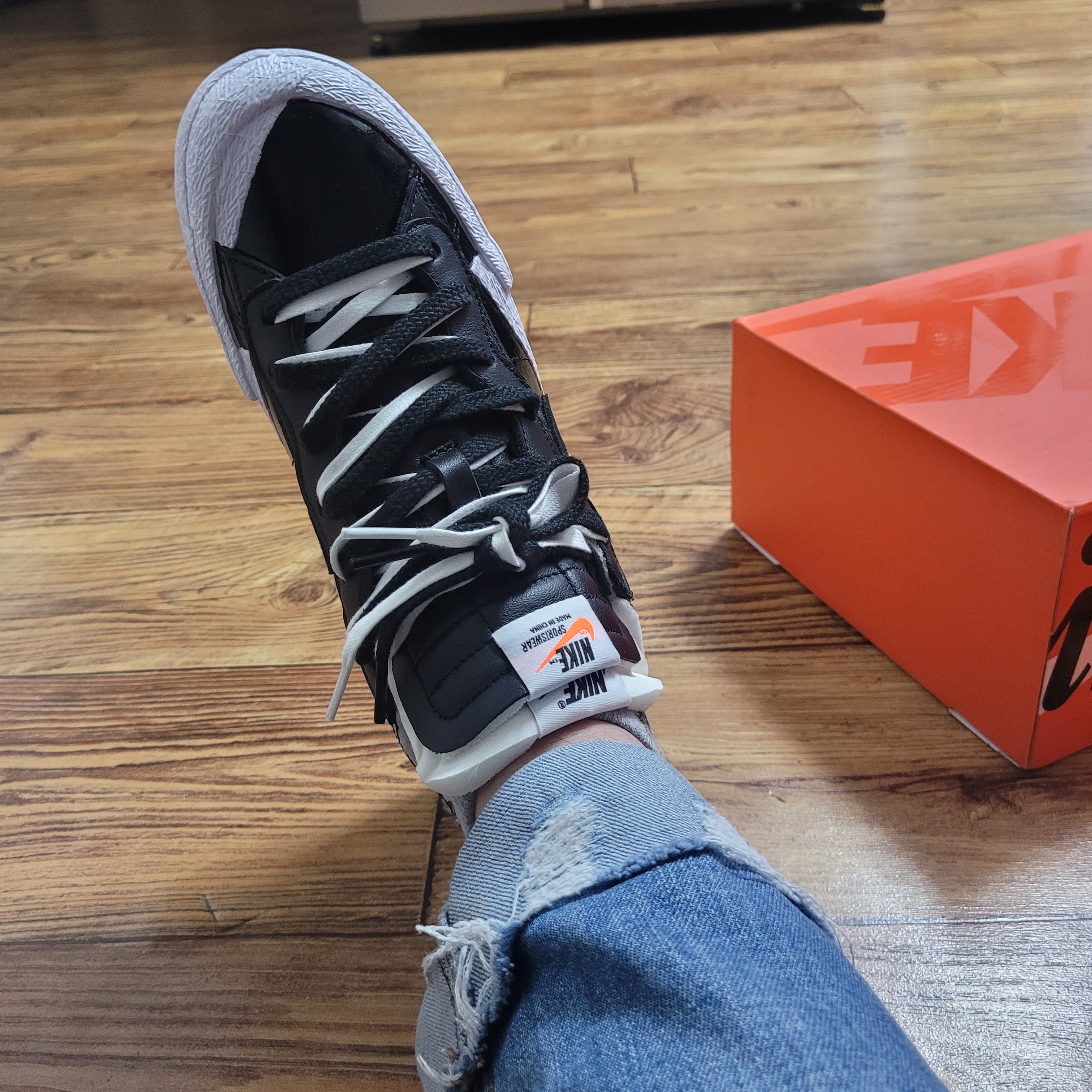 Nike x Sacai Blazer Low Black Patent Leather 착용 스타일