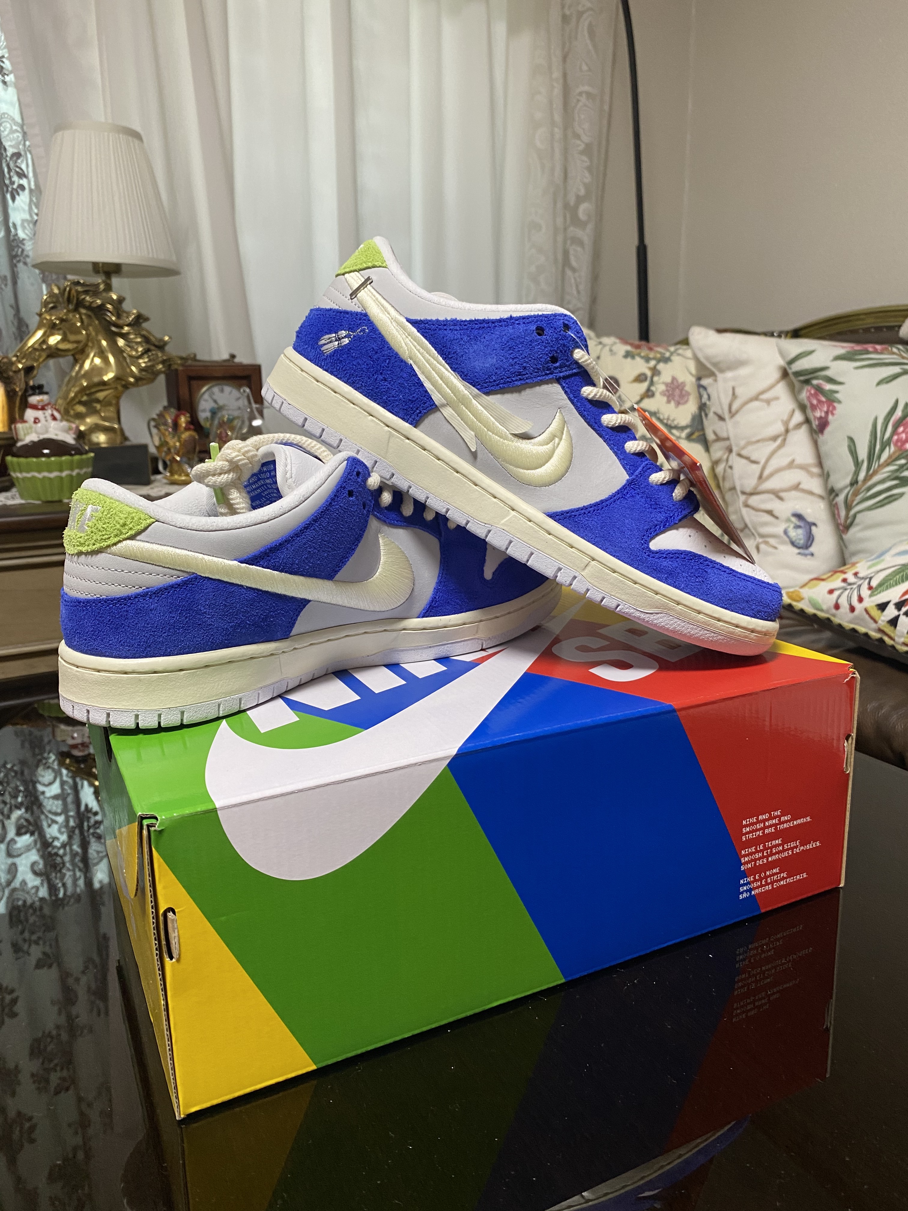 Nike x Fly Streetwear SB Dunk Low Pro Gardenia 착용 스타일 - 1
