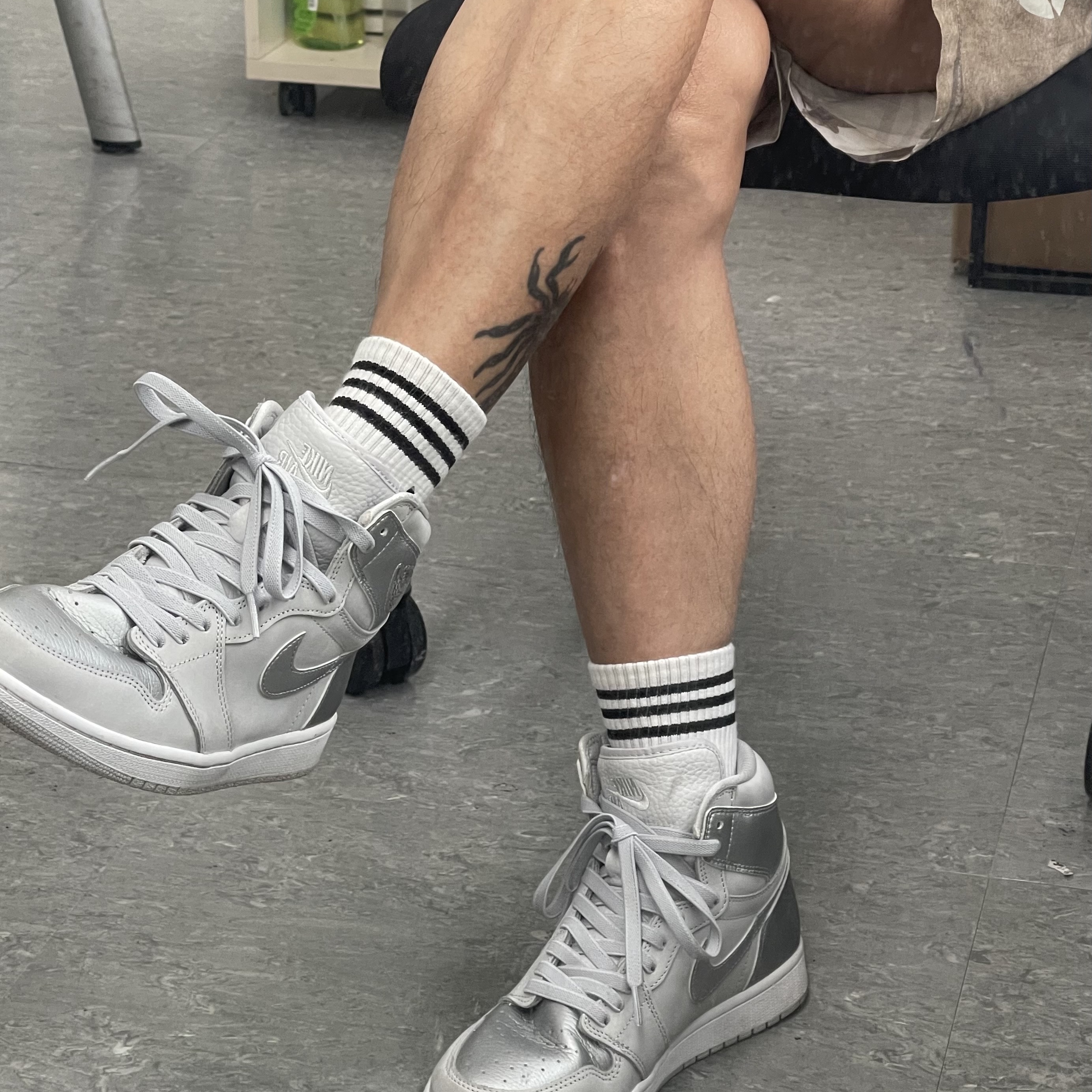 Jordan 1 Retro High OG CO.JP Neutral Grey 착용 스타일