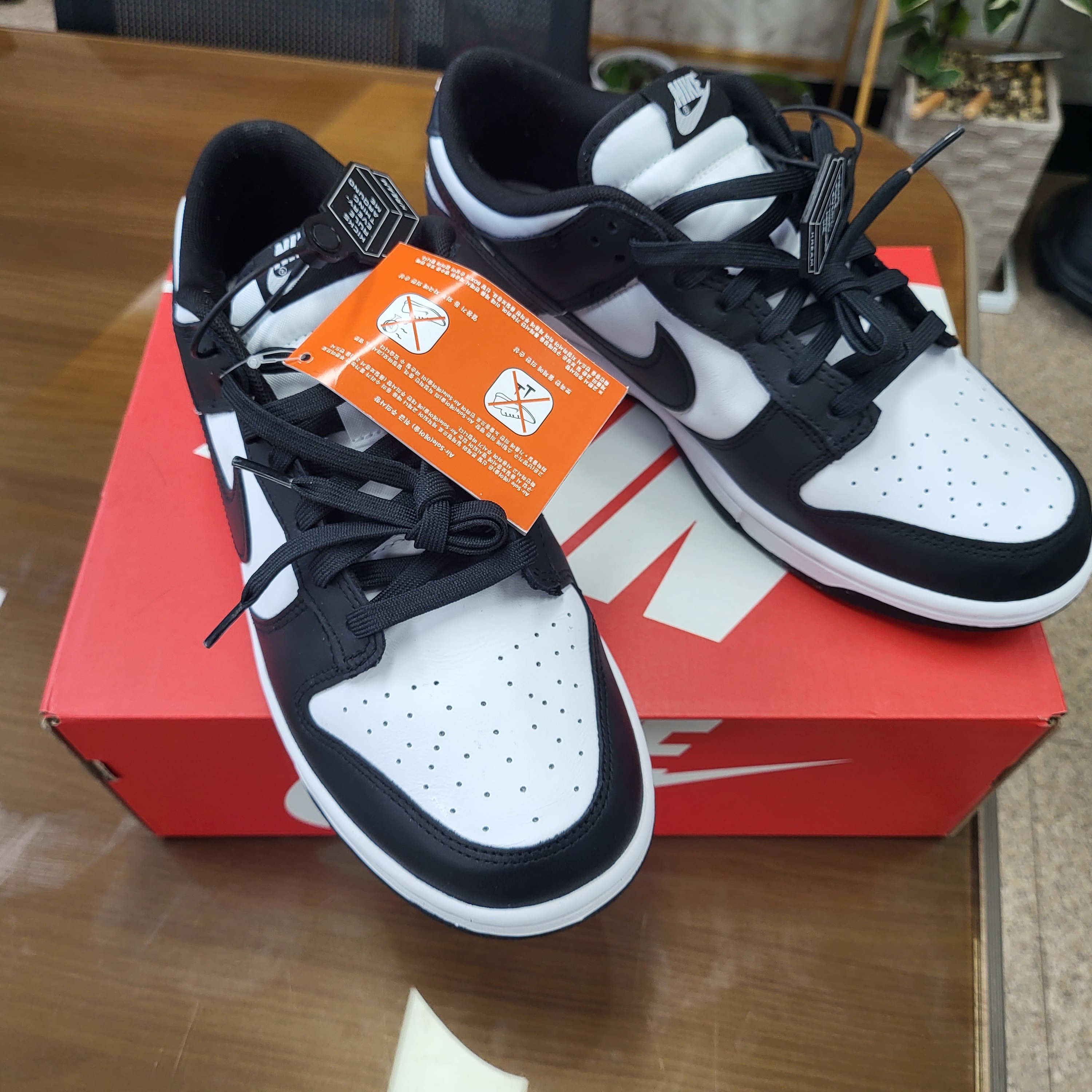 Nike Dunk Low Retro Black 착용 스타일 - 4