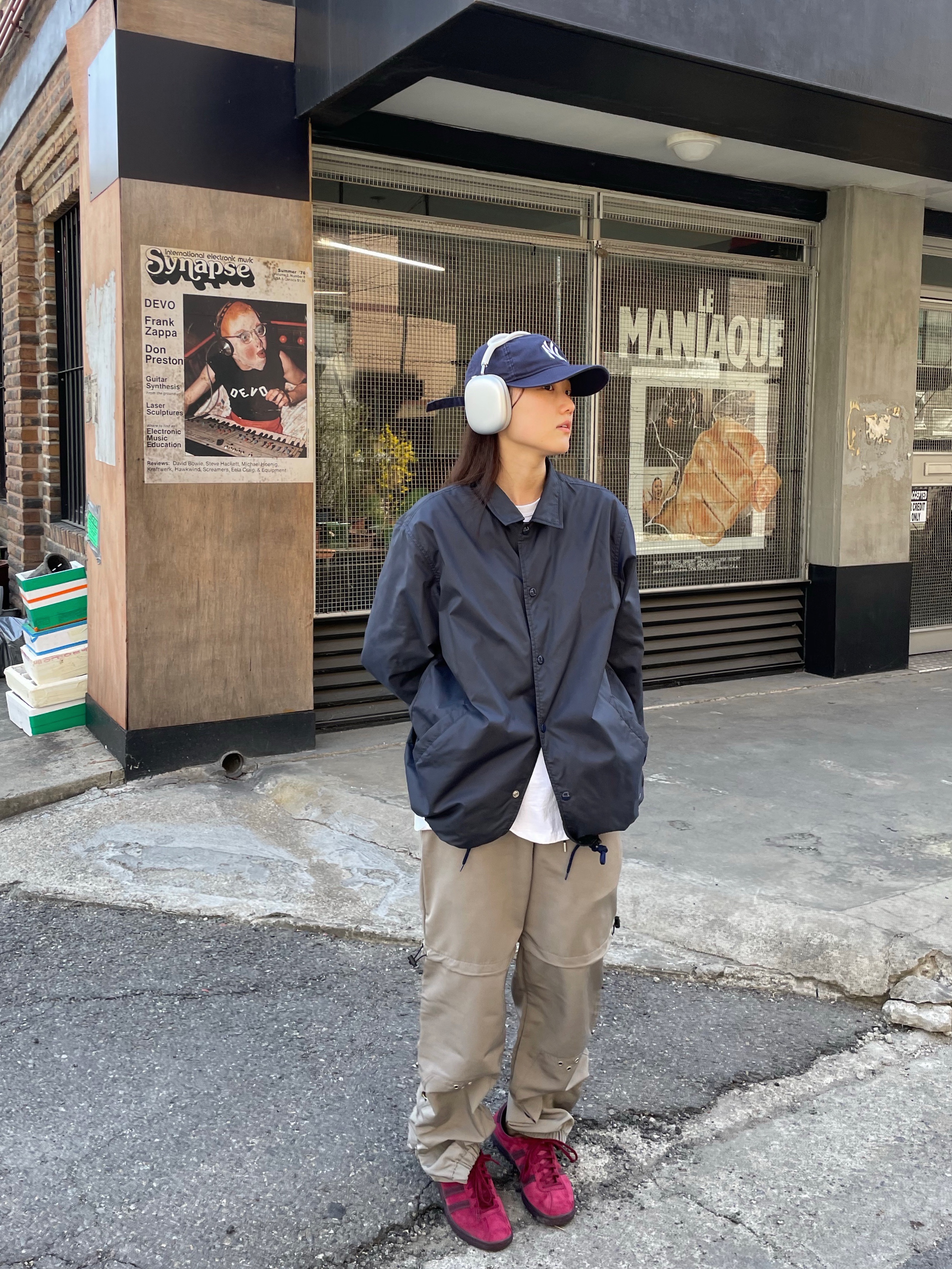 Adidas Tobacco Gruen Collegiate Burgundy, Apple AirPods Max Lightning Silver (Korean Ver.) 착용 스타일