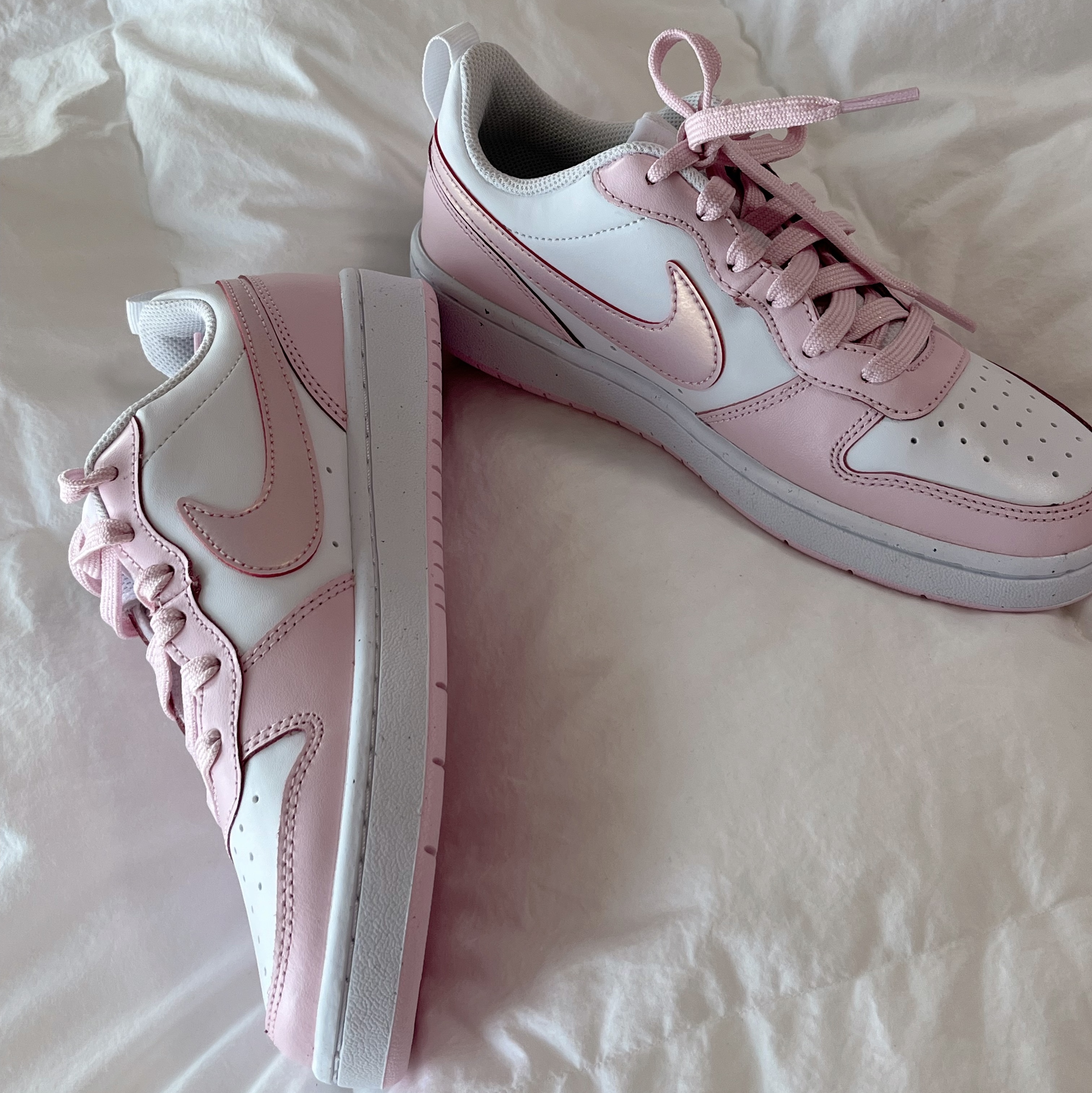 (GS) Nike Court Borough 2 SE White Pink Foam 착용 스타일 - 2