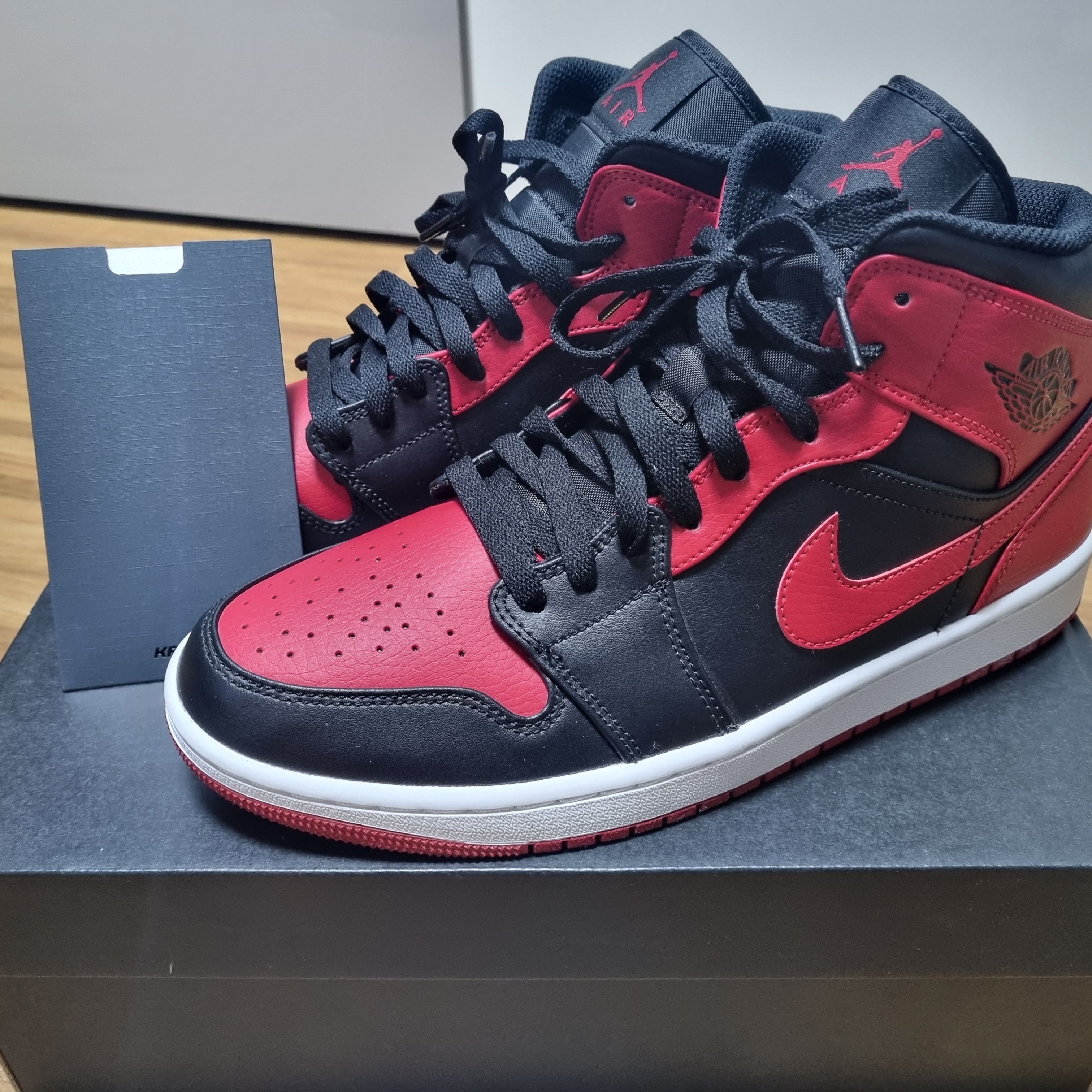 Jordan 1 Mid Bred Banned 2020 착용 스타일
