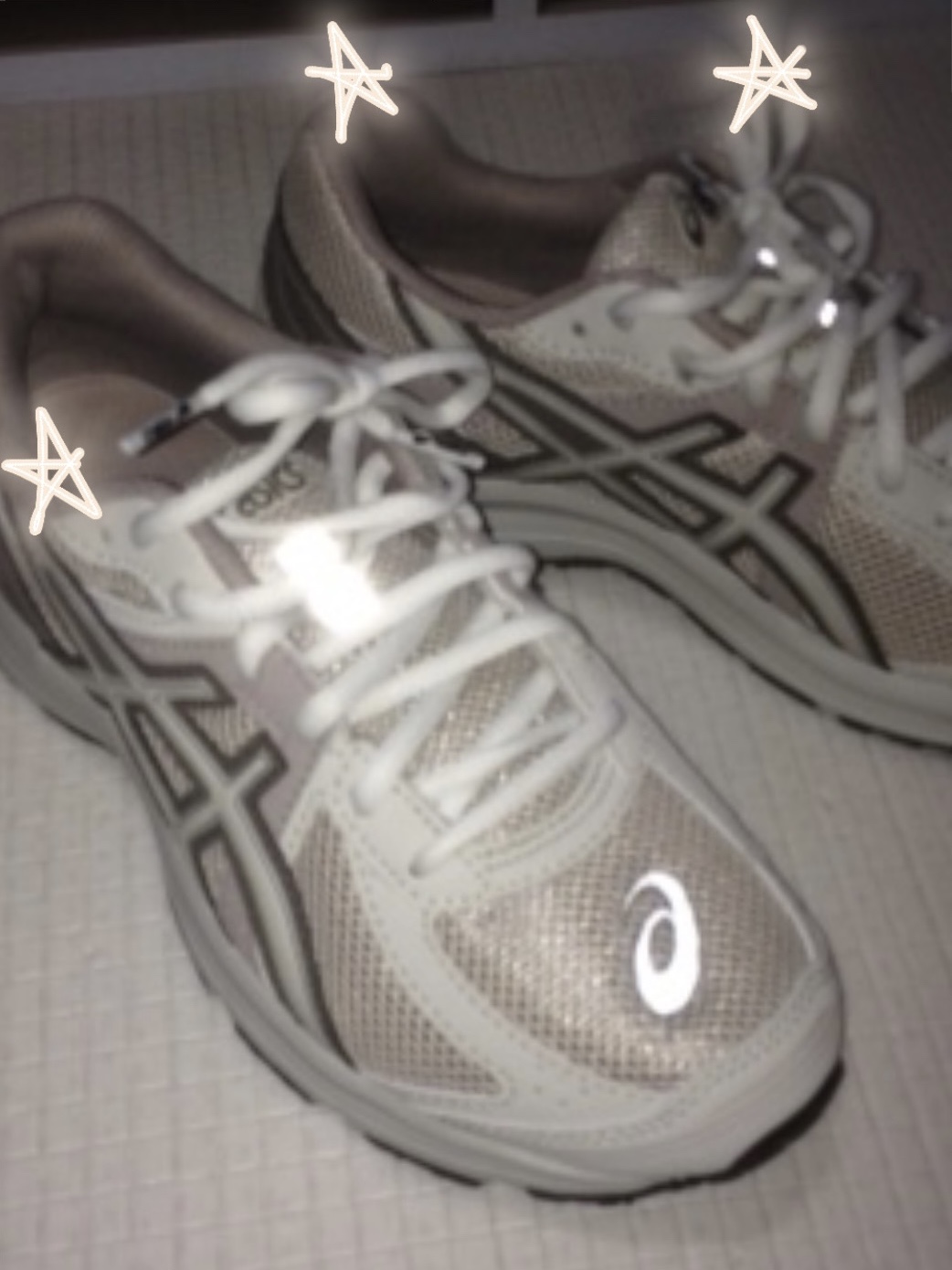 Asics Jog 100 S Birch - 2E Wide 착용 스타일