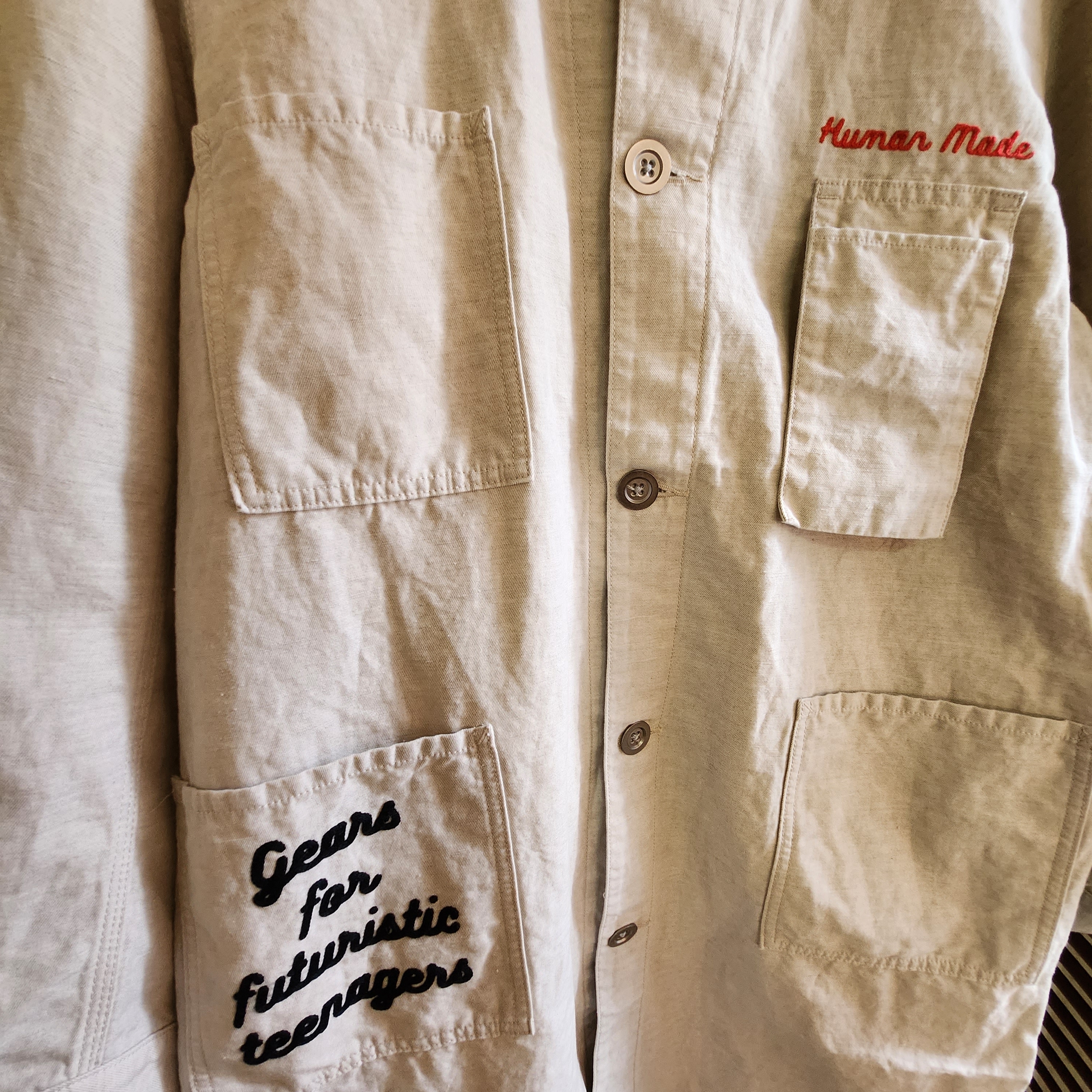 Human Made Shop Coat White 착용 스타일 - 3