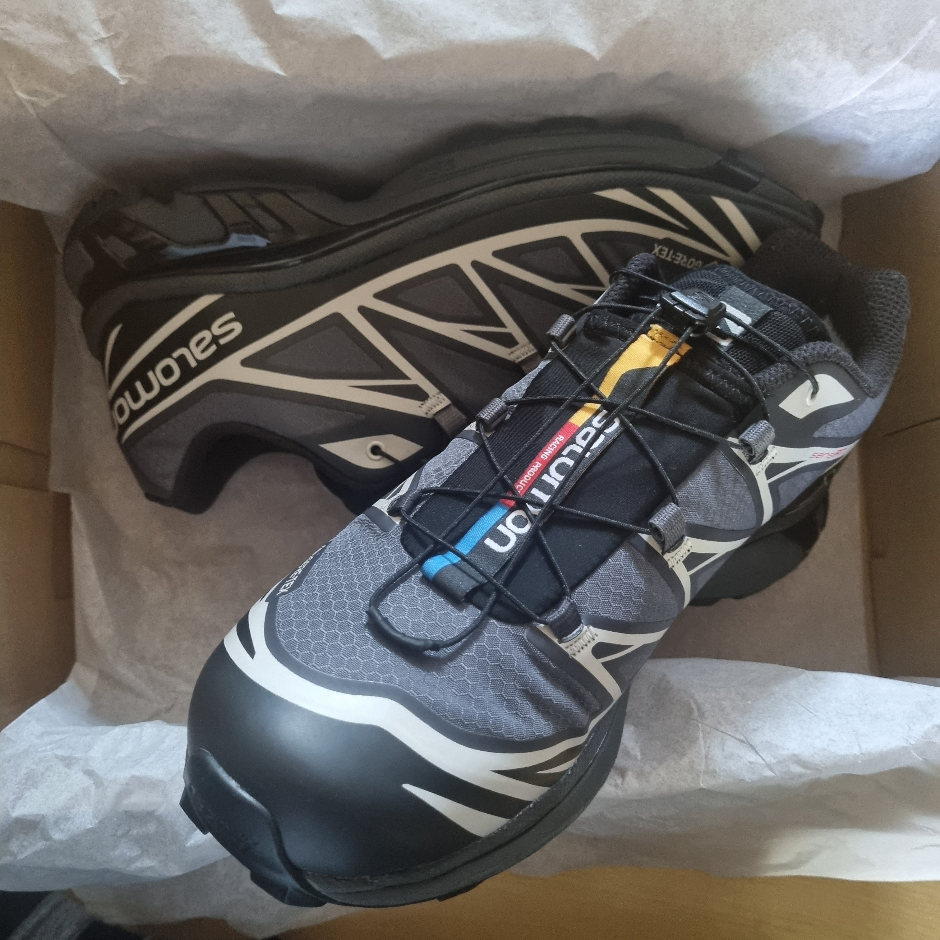 Salomon XT-6 Gore-Tex Black Ebony 착용 스타일 - 2