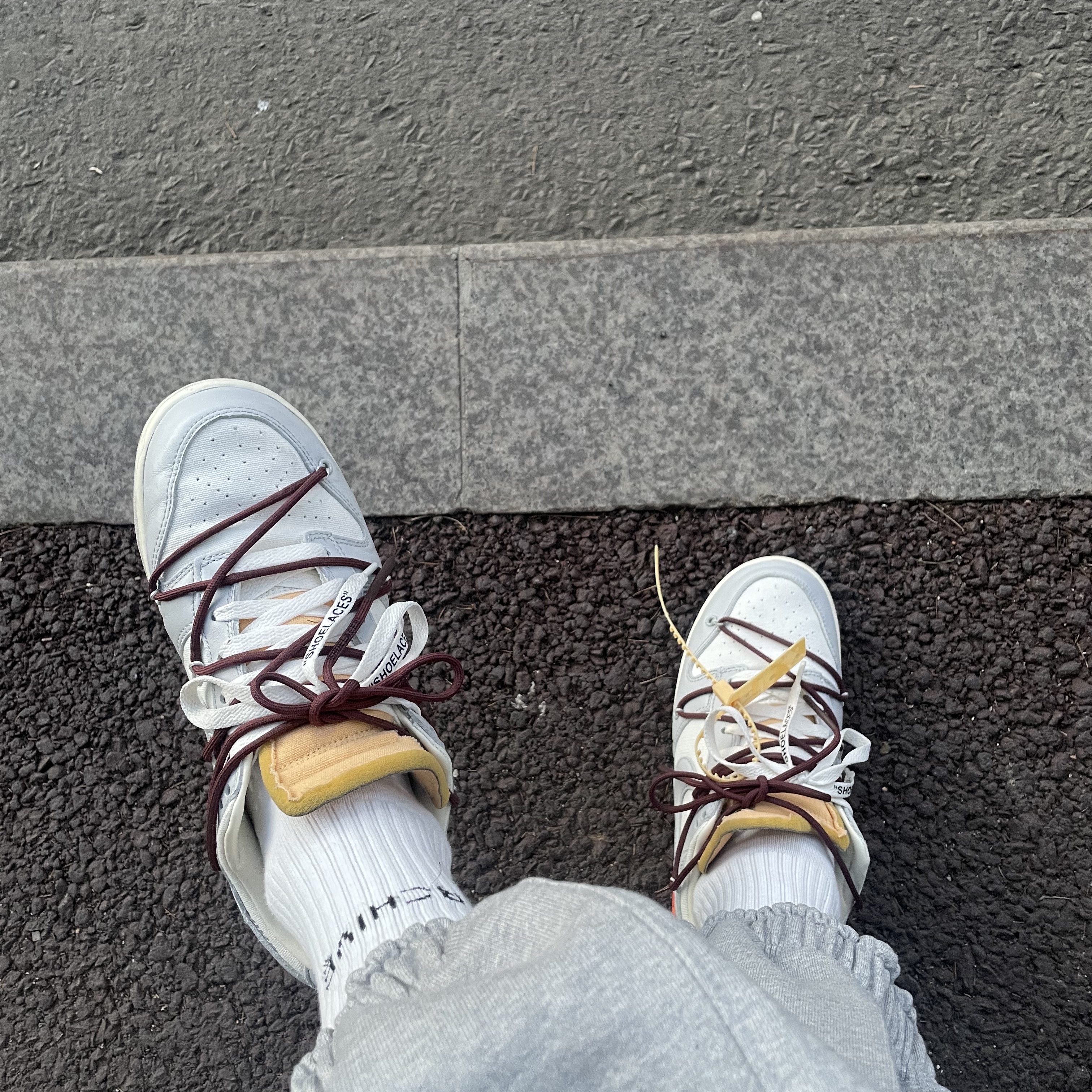 Maison Mihara Yasuhiro Blakey OG Sole Canvas Low-top Sneakers Black White, Nike x Off-White Dunk Low The 50 - Lot 46 착용 스타일 - 2