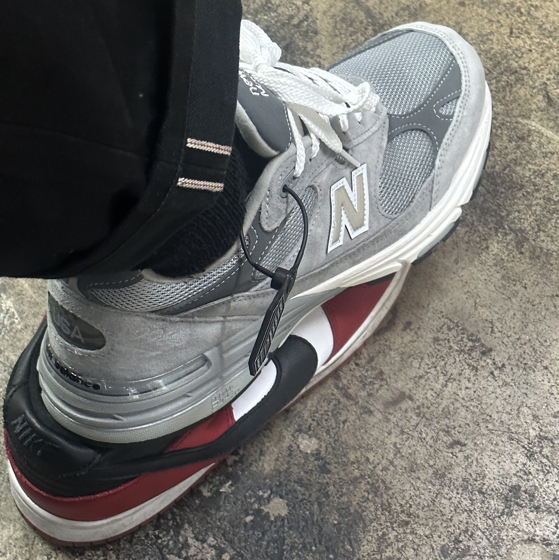 New Balance 993 Made in USA Grey - D Standard, Nike SB Dunk Low Pro Chicago 착용 스타일