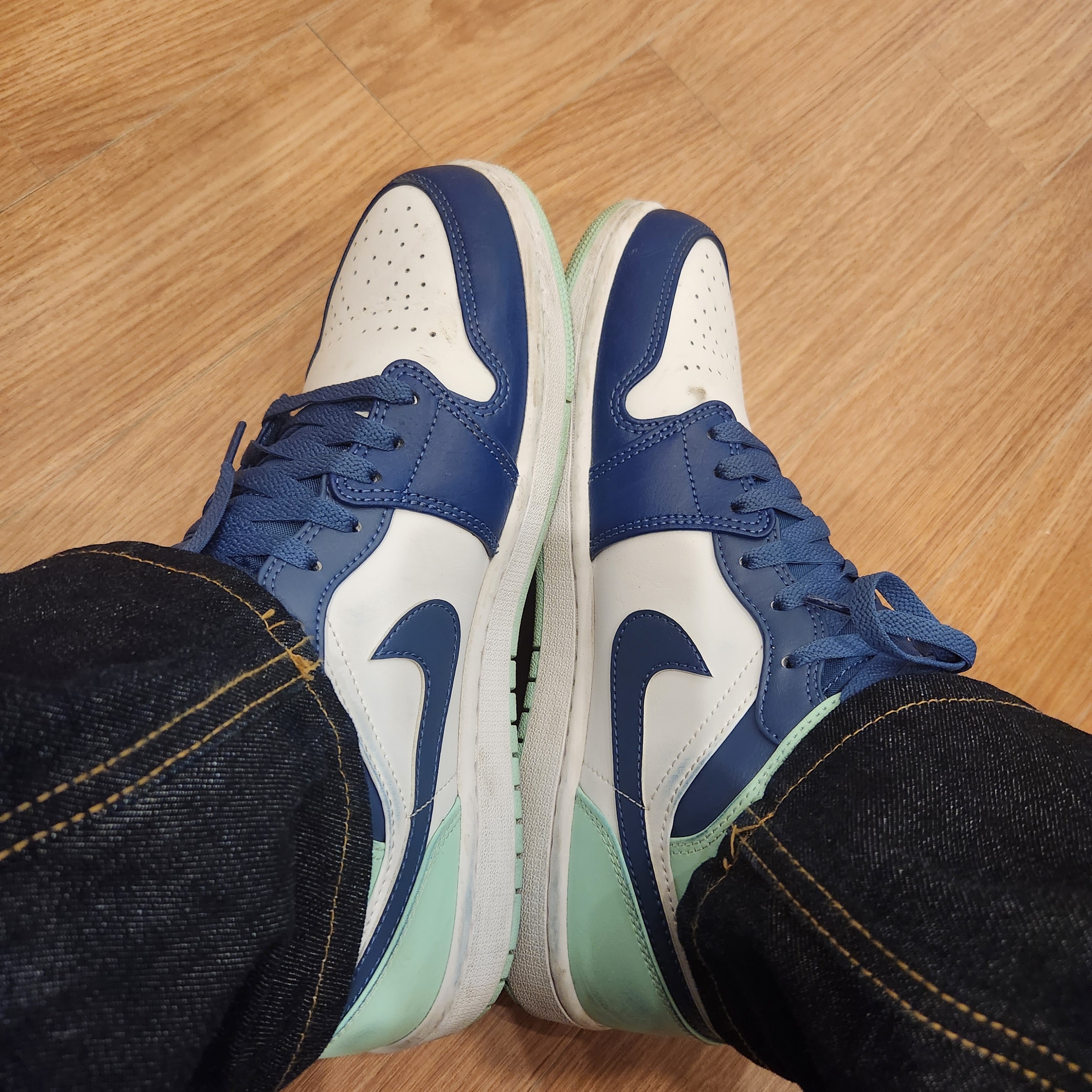 Jordan 1 Mid Blue Mint 착용 스타일