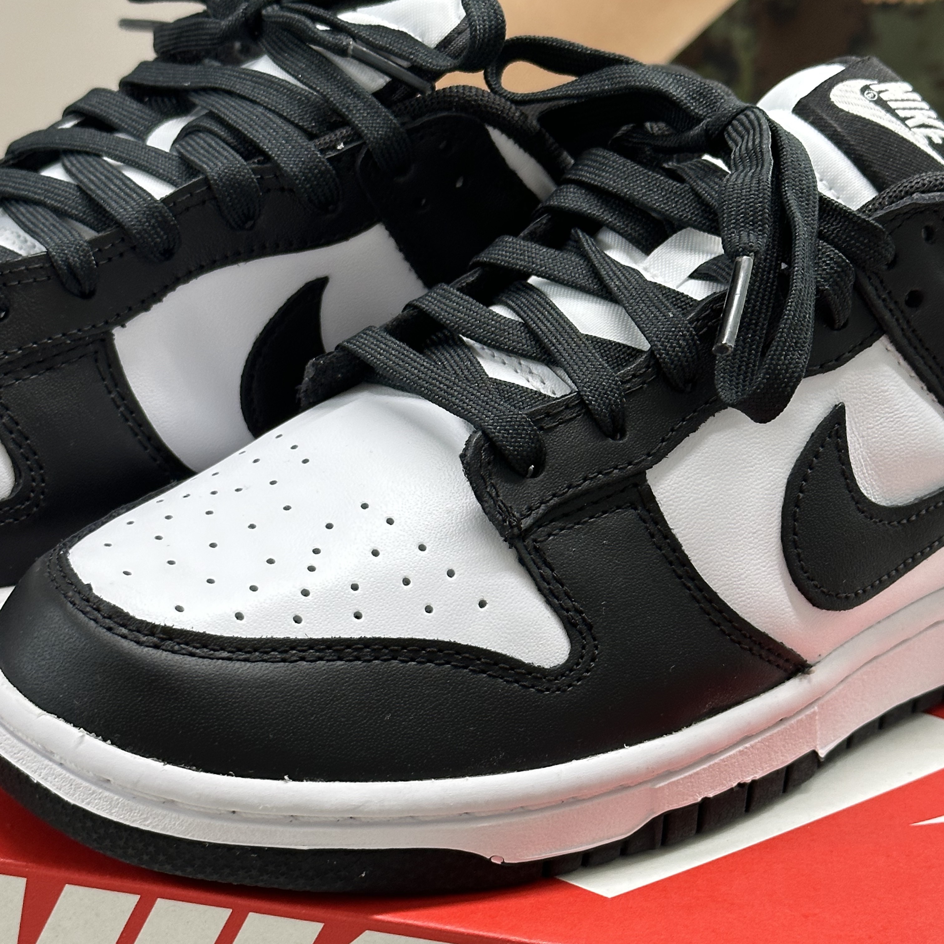 Nike Dunk Low Retro Black 착용 스타일
