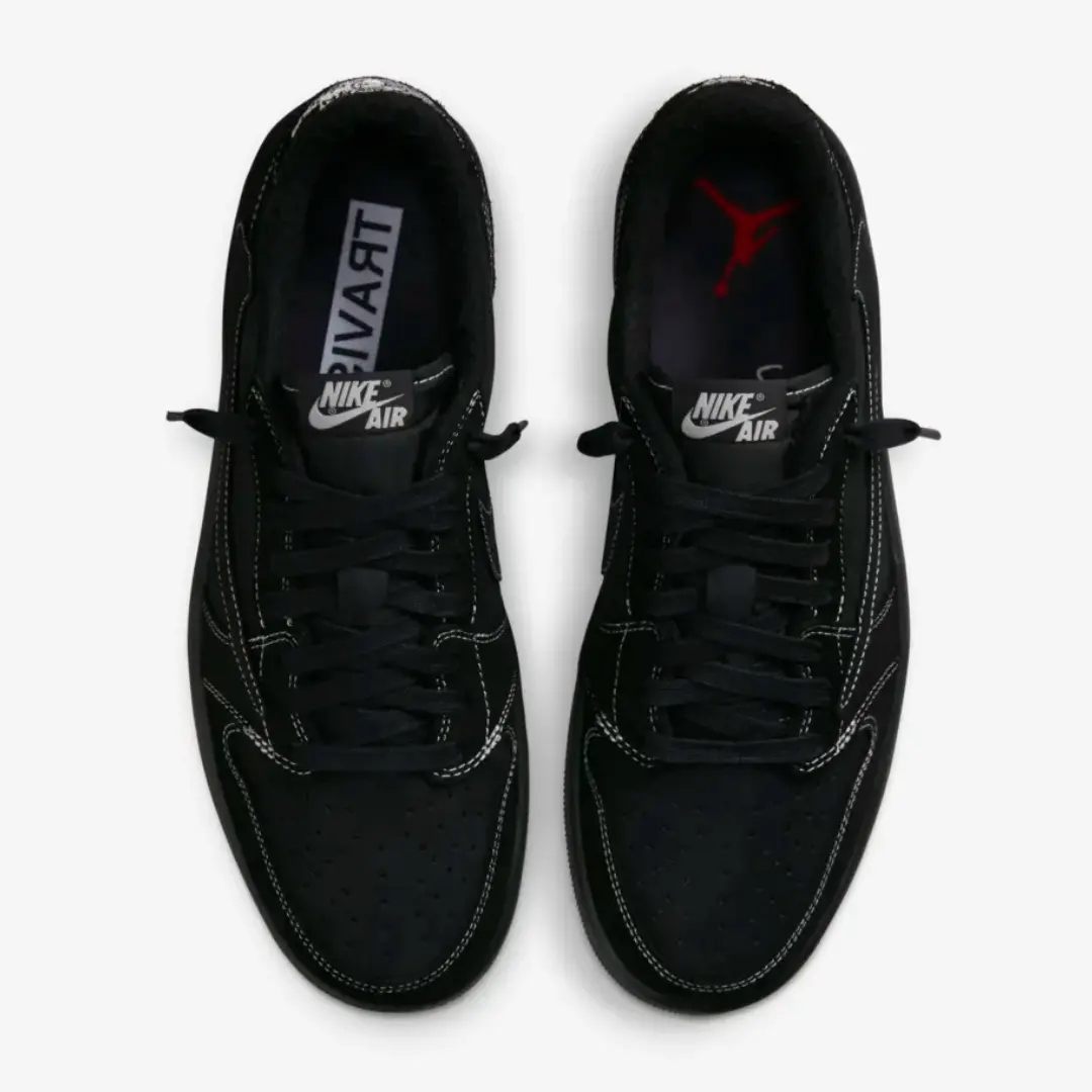 Jordan 1 x Travis Scott Retro Low OG SP Black Phantom 착용 스타일 - 4