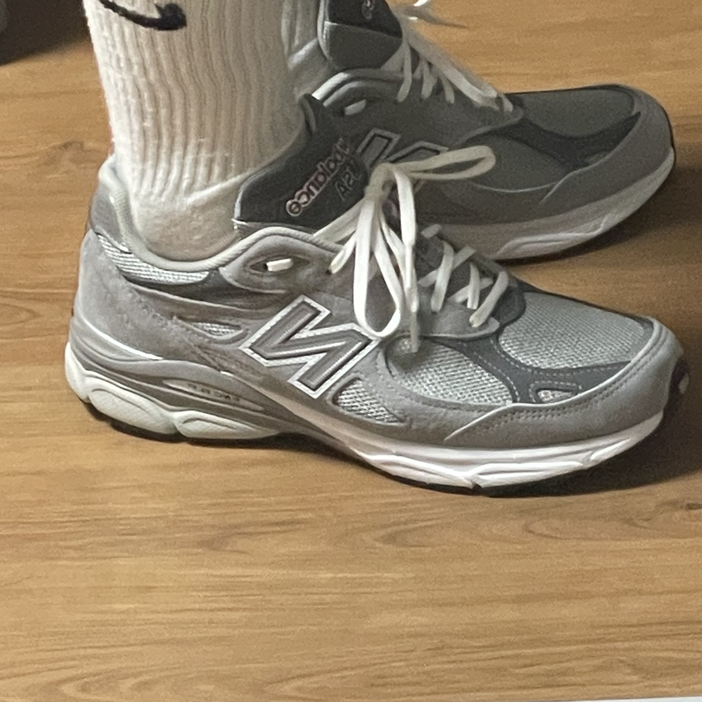 New Balance 990v3 Made in USA Grey - D Standard 착용 스타일