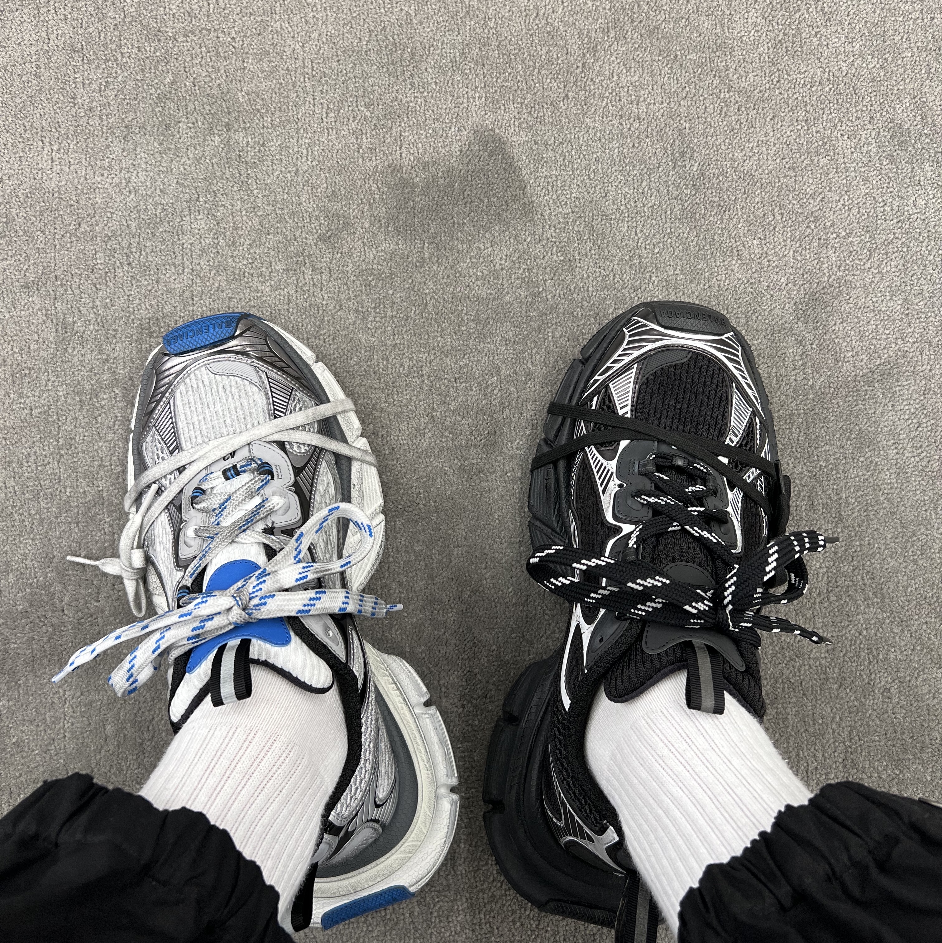 Balenciaga 3XL Sneakers Black White, Balenciaga 3XL Sneakers Grey White Blue 착용 스타일 - 1