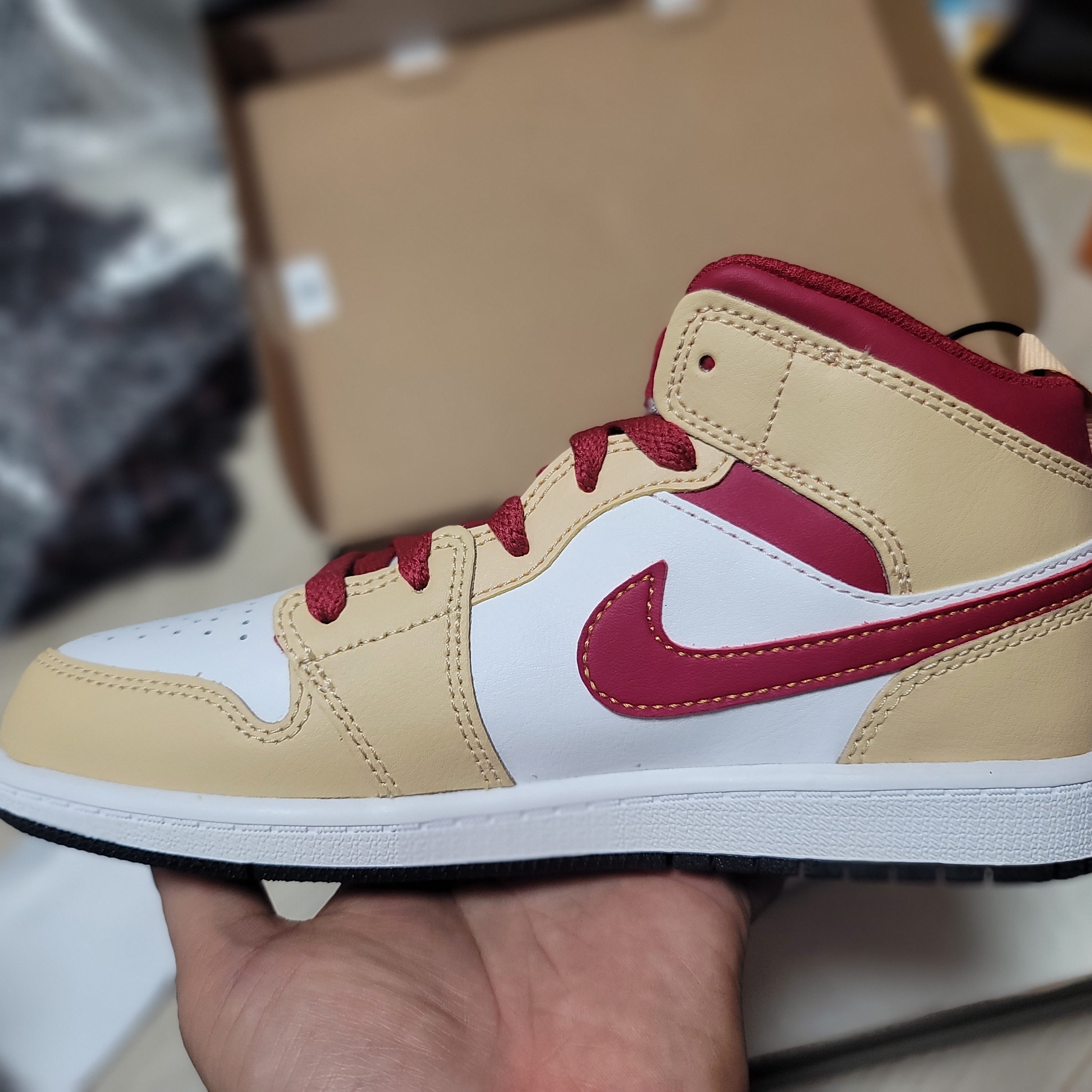 (PS) Jordan 1 Mid Light Curry 착용 스타일 - 4