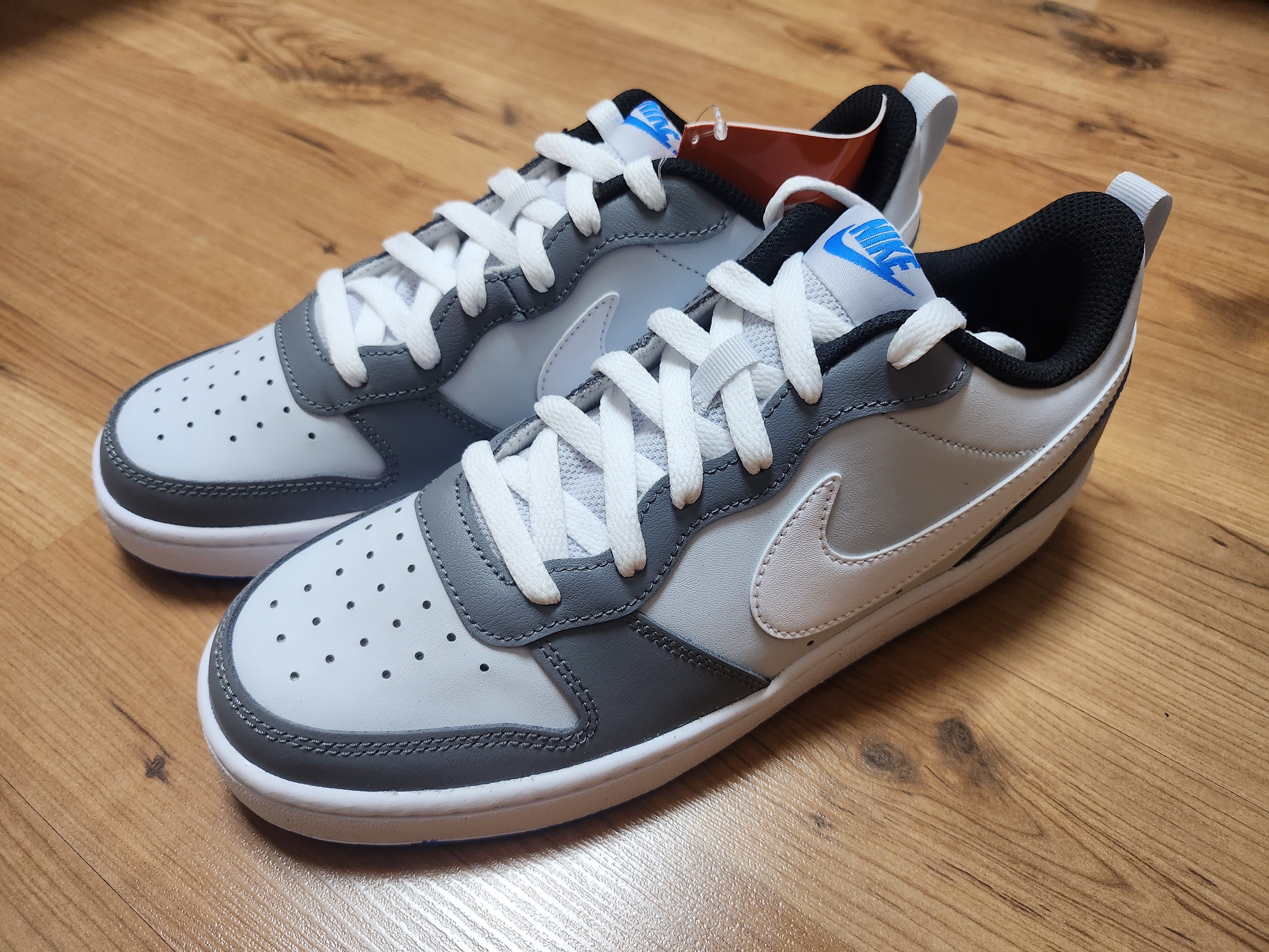 (GS) Nike Court Borough Low 2 SE Pure Platinum Cool Grey 착용 스타일 - 1