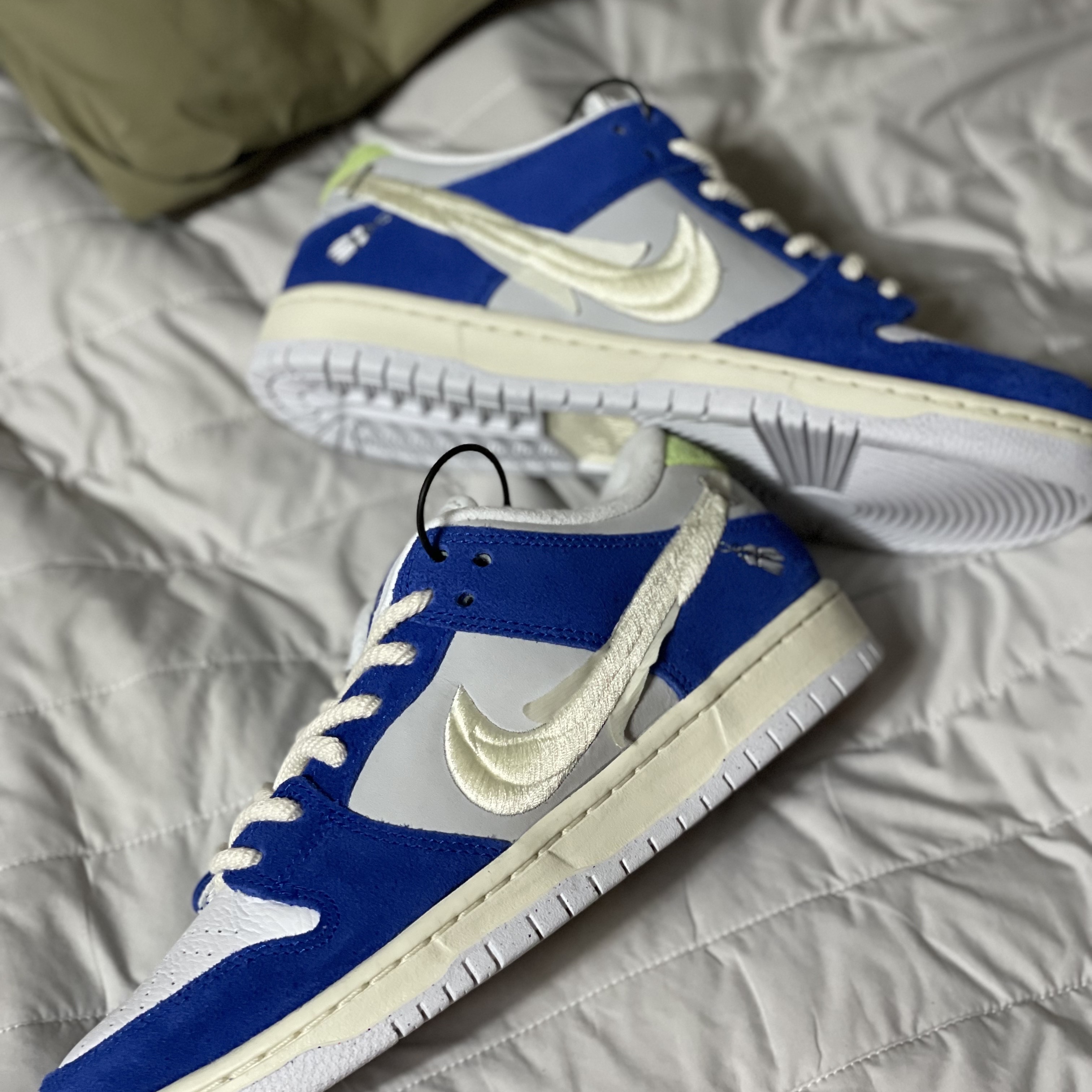 Nike x Fly Streetwear SB Dunk Low Pro Gardenia 착용 스타일 - 3