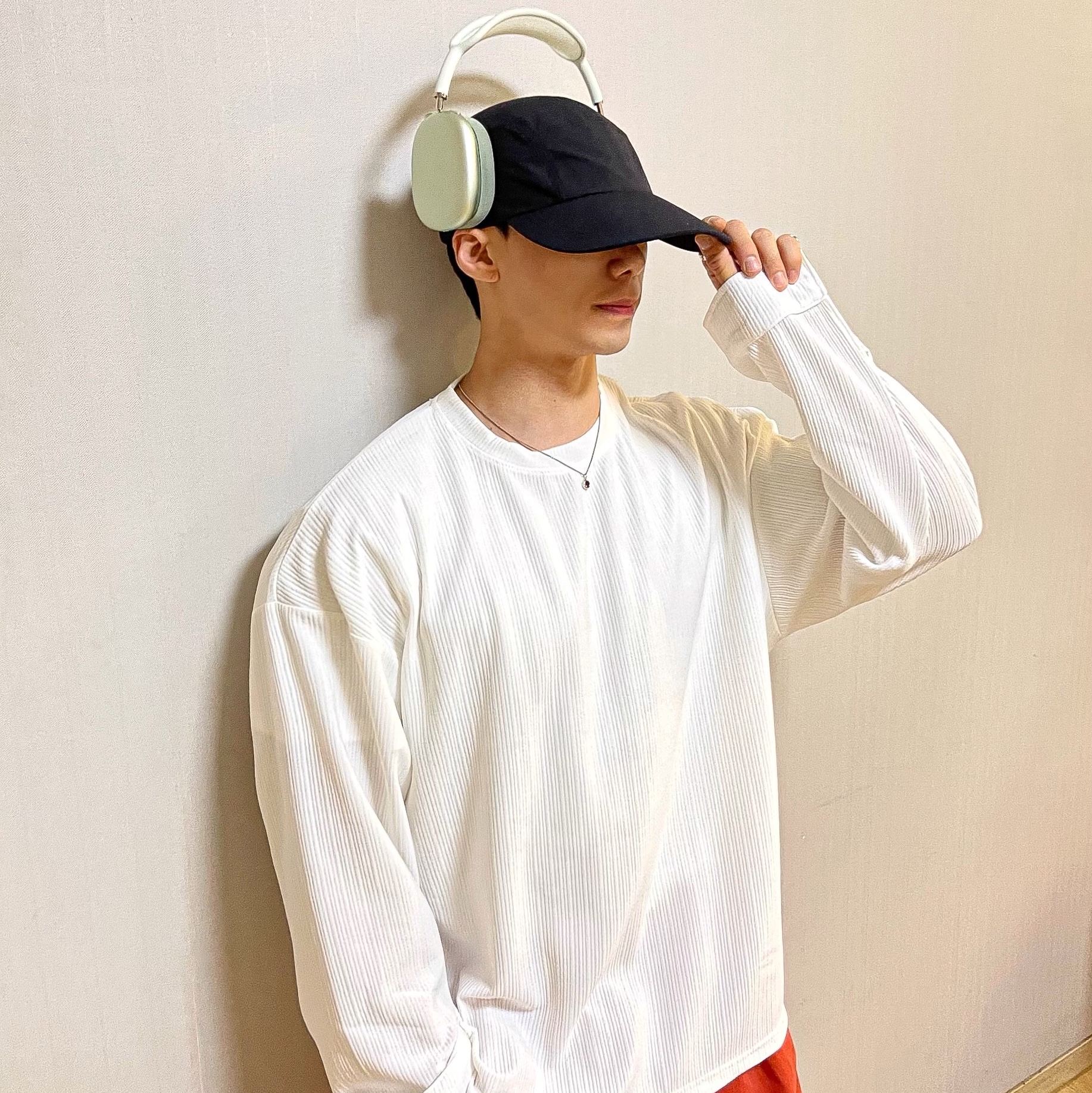 Apple AirPods Max Lightning Green (Korean Ver.) 착용 스타일 - 2