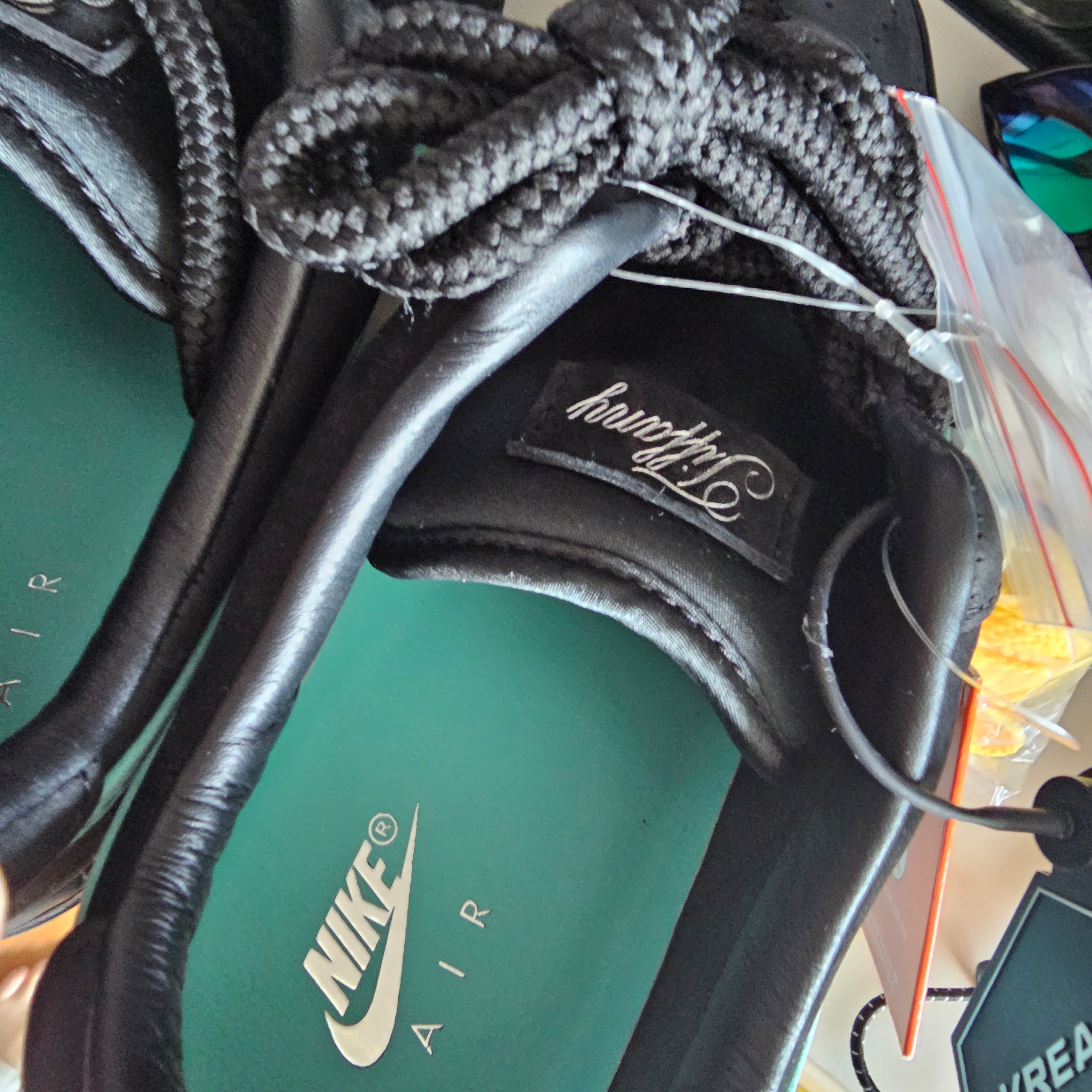 Nike x Tiffany & Co. Air Force 1 Low SP 1837 착용 스타일 - 2