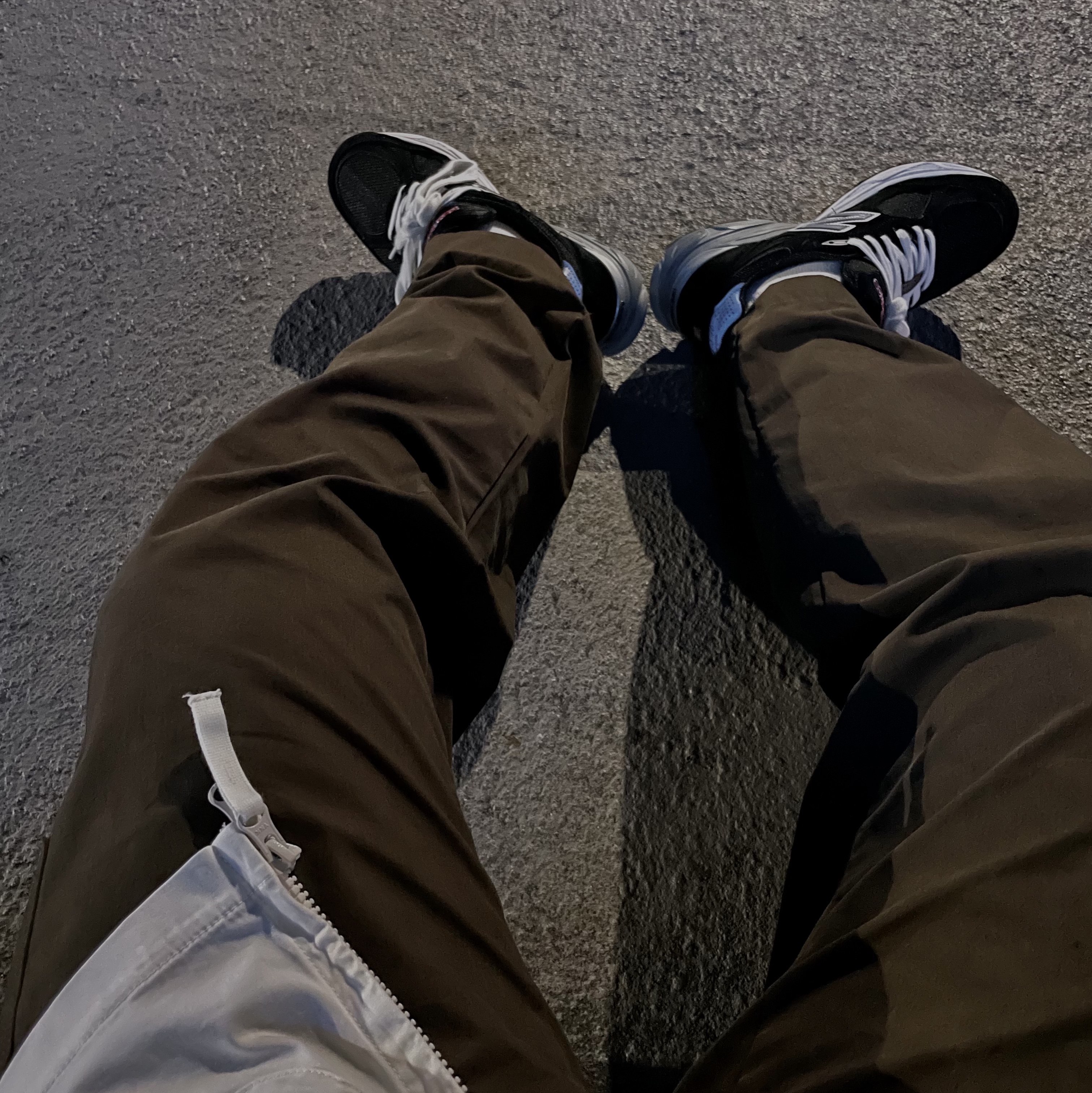 New Balance 990v3 Made in USA Black - D Standard, Stone Island 112F2 Ghost Piece Stretch Cotton Lyocell Satin Overshirt Off White - 22SS 착용 스타일