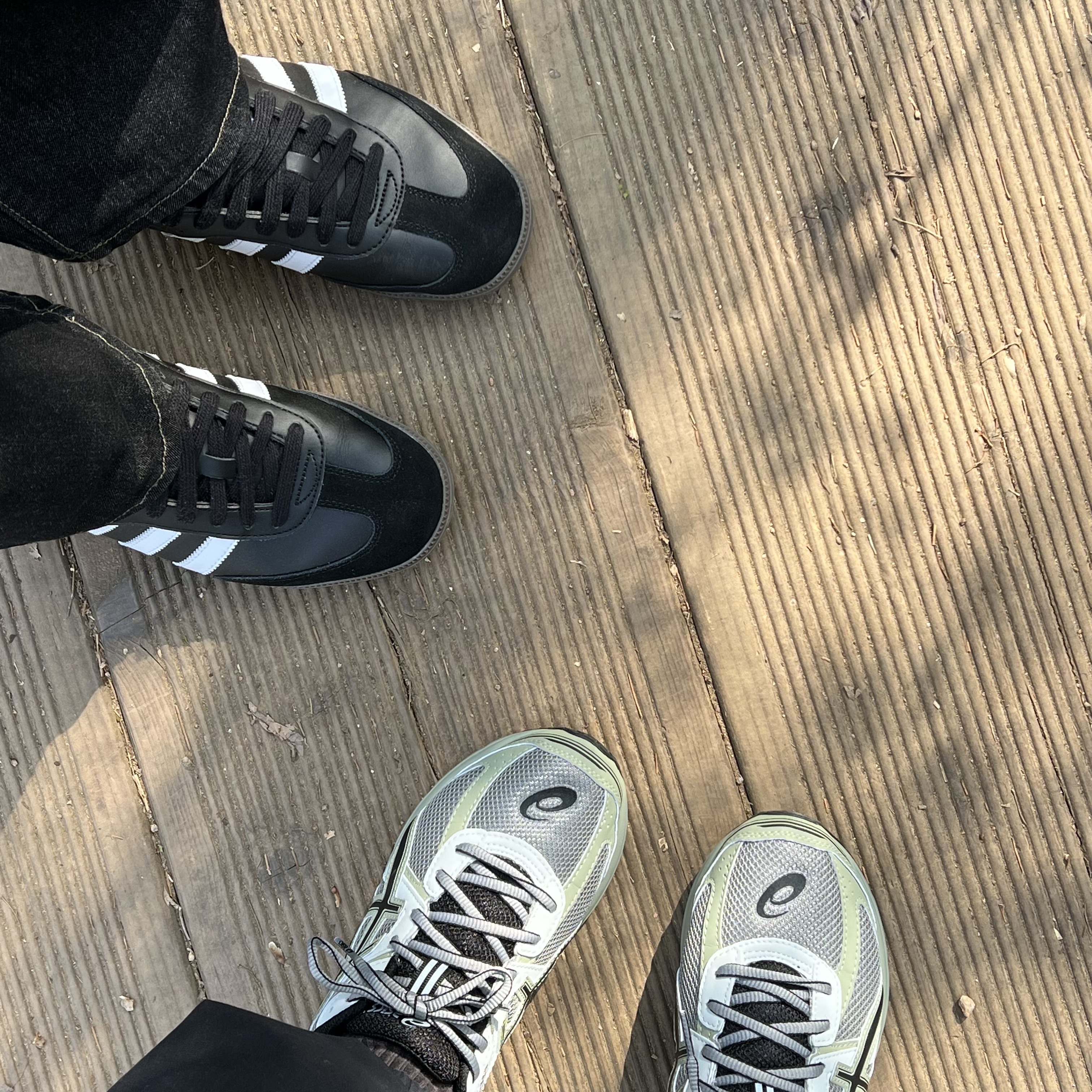 Asics Jog 100 S Sheet Rock - 2E Wide, Adidas Samba OG Black White Gum 착용 스타일