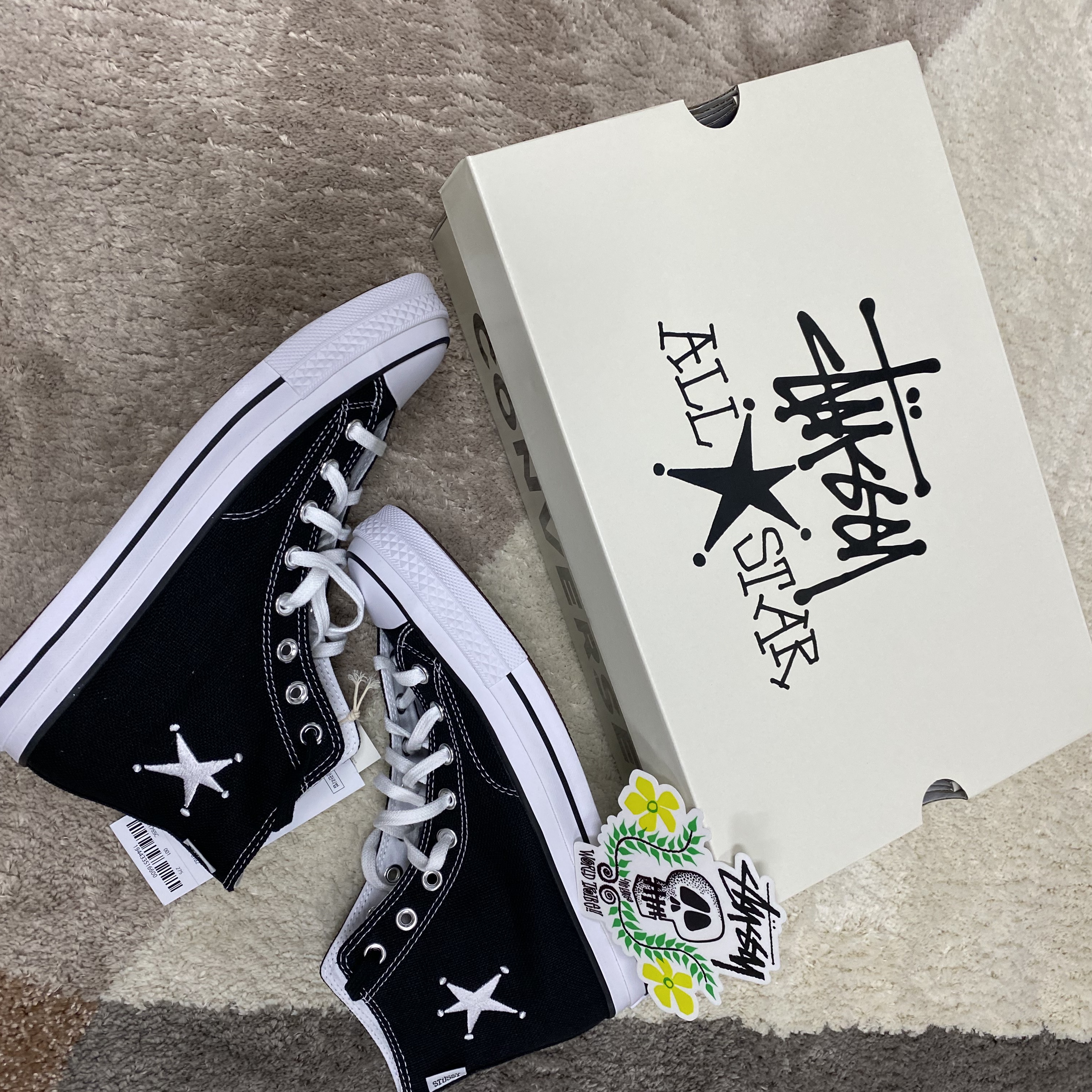 Converse x Stussy Chuck 70 High Black 착용 스타일 - 1