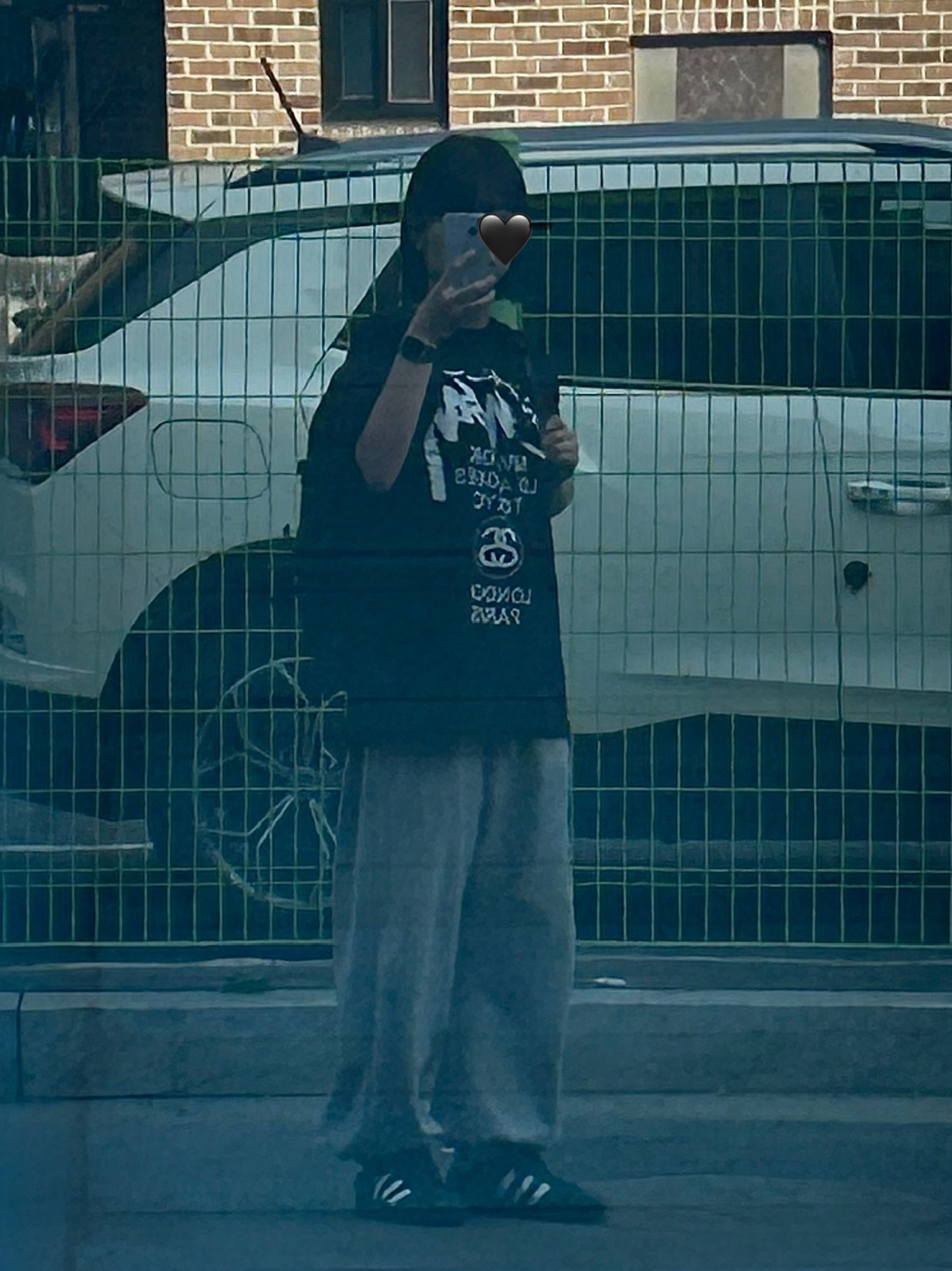 Stussy World Tour T-Shirt Black, Adidas Superstar Core Black White 착용 스타일