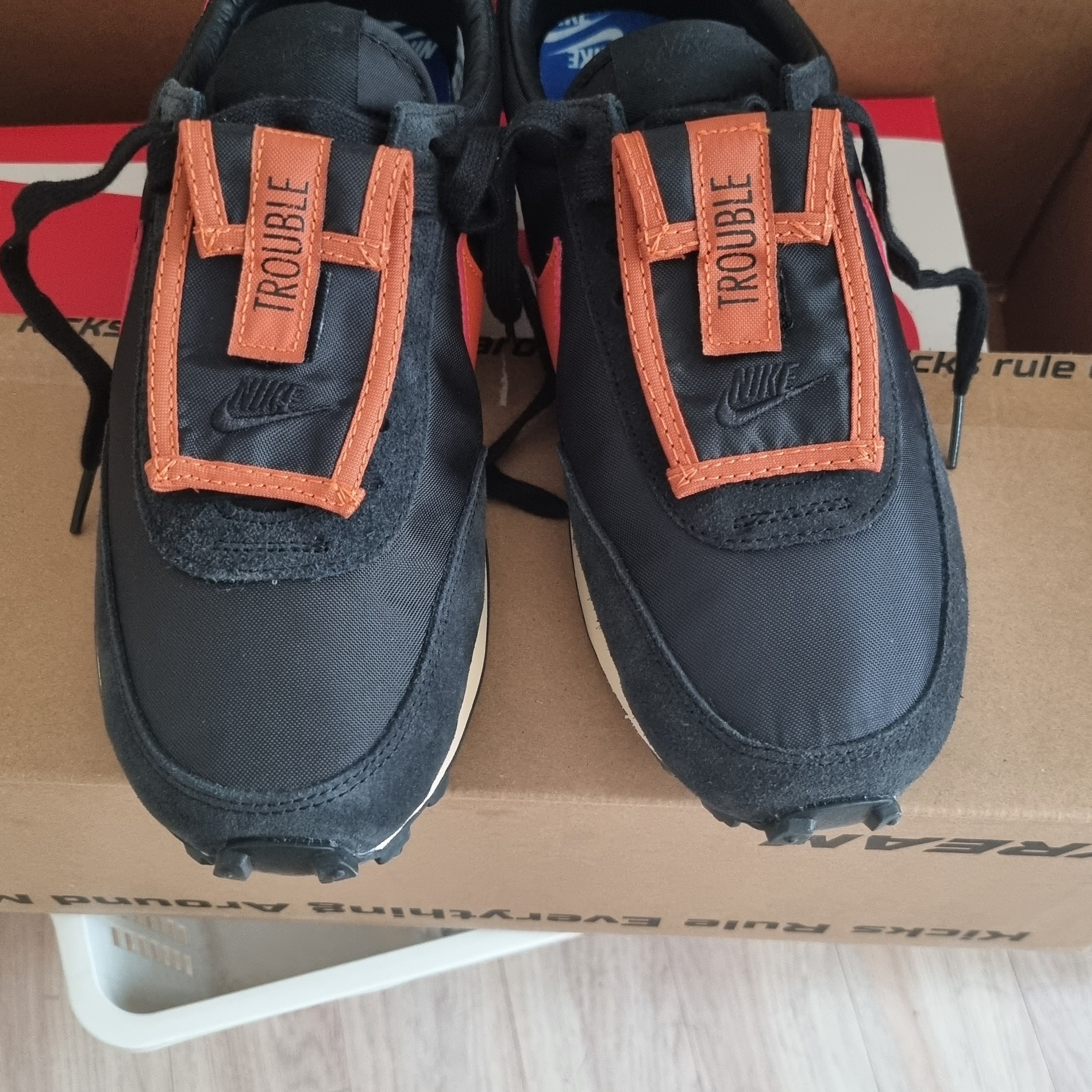 (W) Nike Daybreak BRS Starfish 착용 스타일