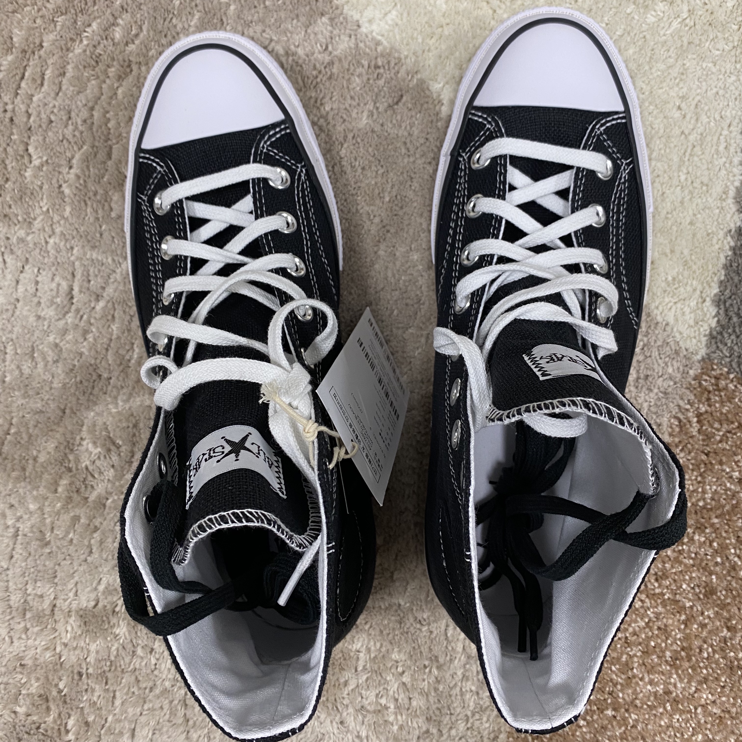 Converse x Stussy Chuck 70 High Black 착용 스타일 - 2