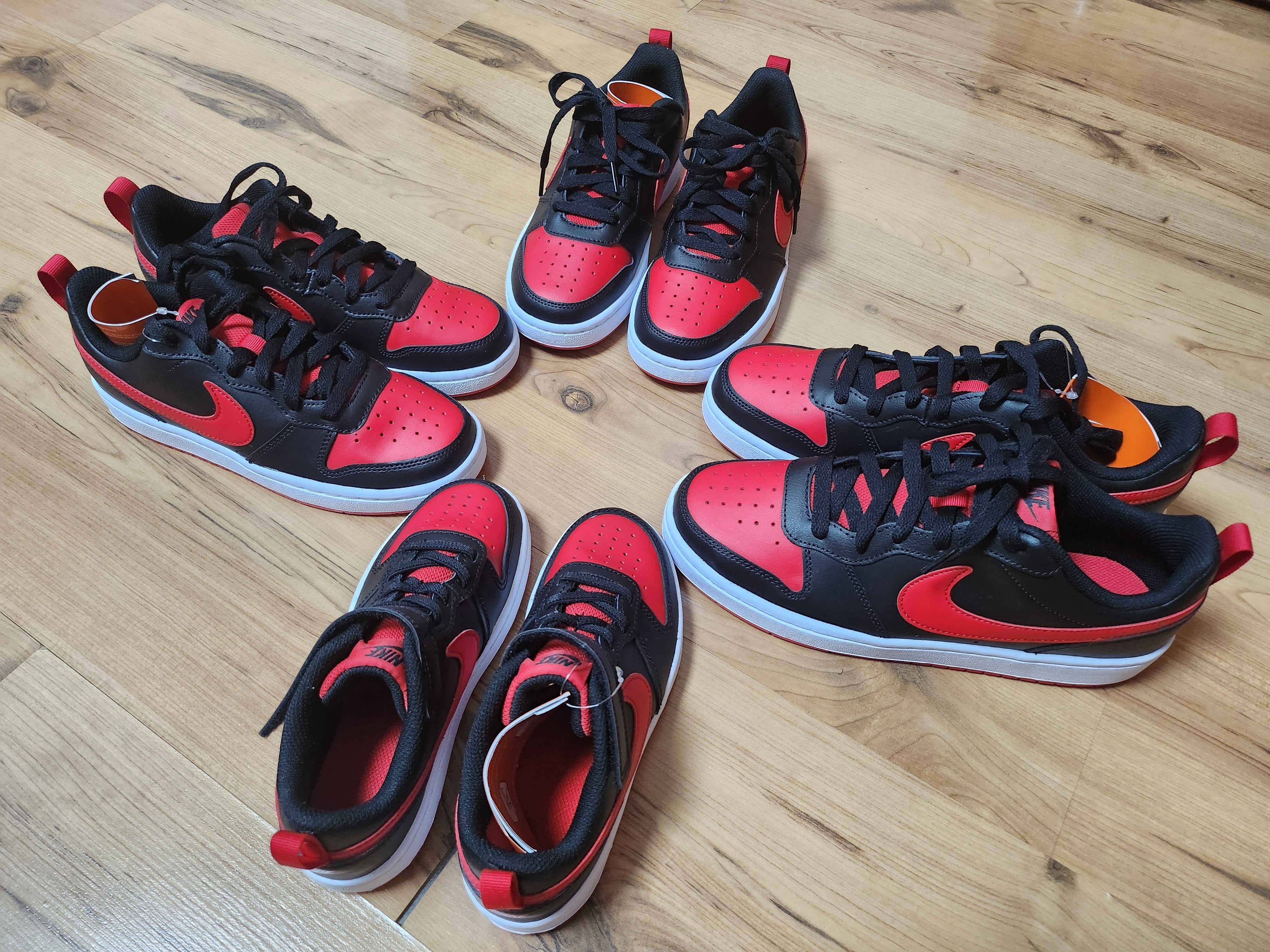 (GS) Nike Court Borough Low 2 Black University Red , (PS) Nike Court Borough Low 2 Bred 착용 스타일 - 2