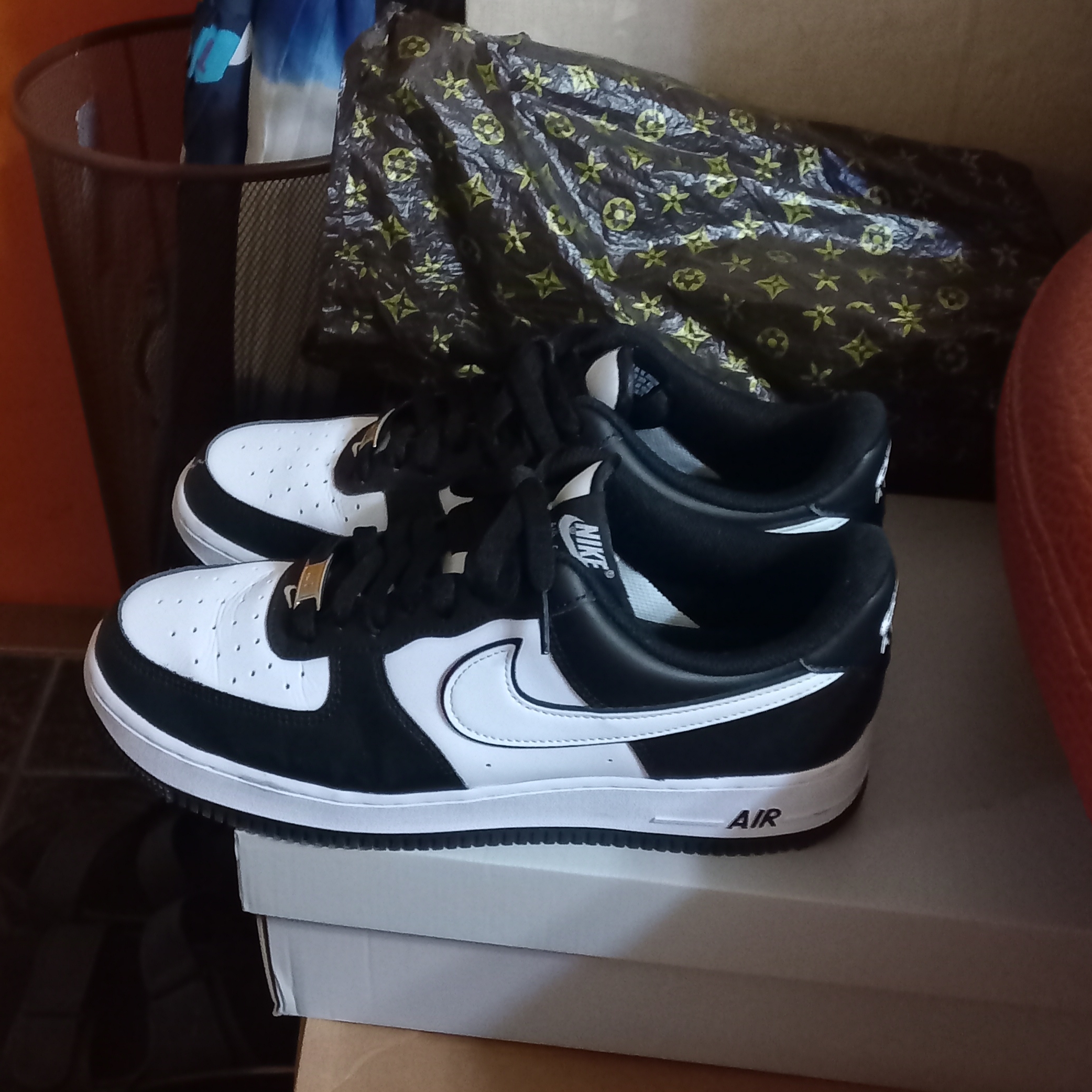Nike Air Force 1 '07 Black White 착용 스타일