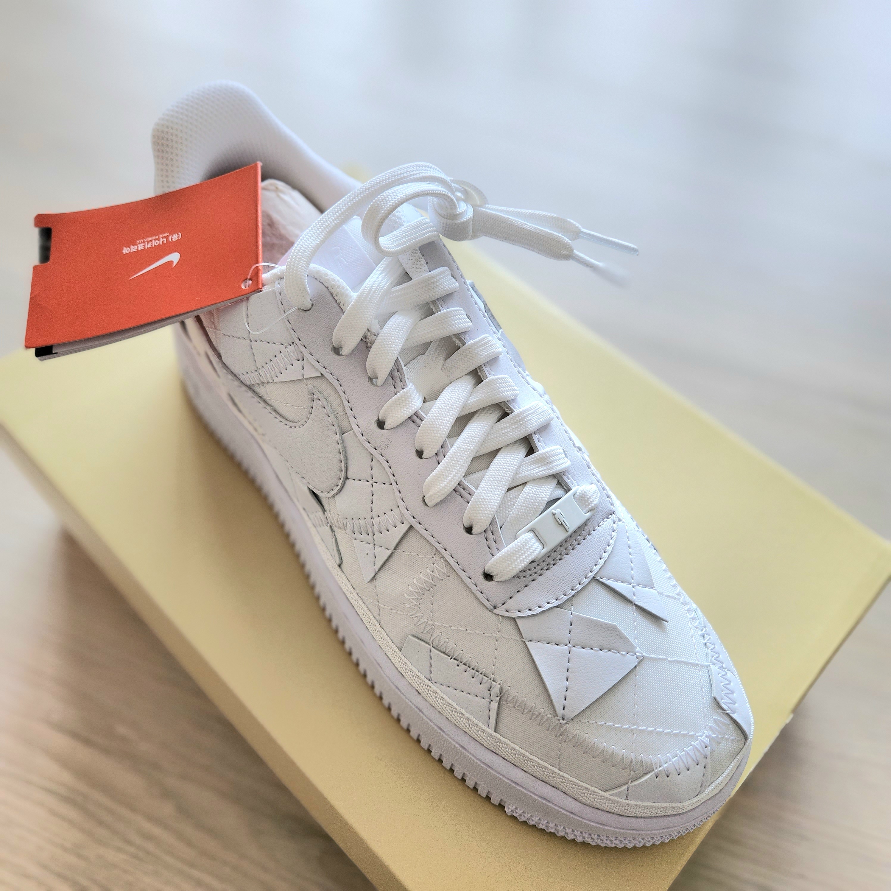 Nike x Billie Eilish Air Force 1 Low SP Triple White 착용 스타일 - 1