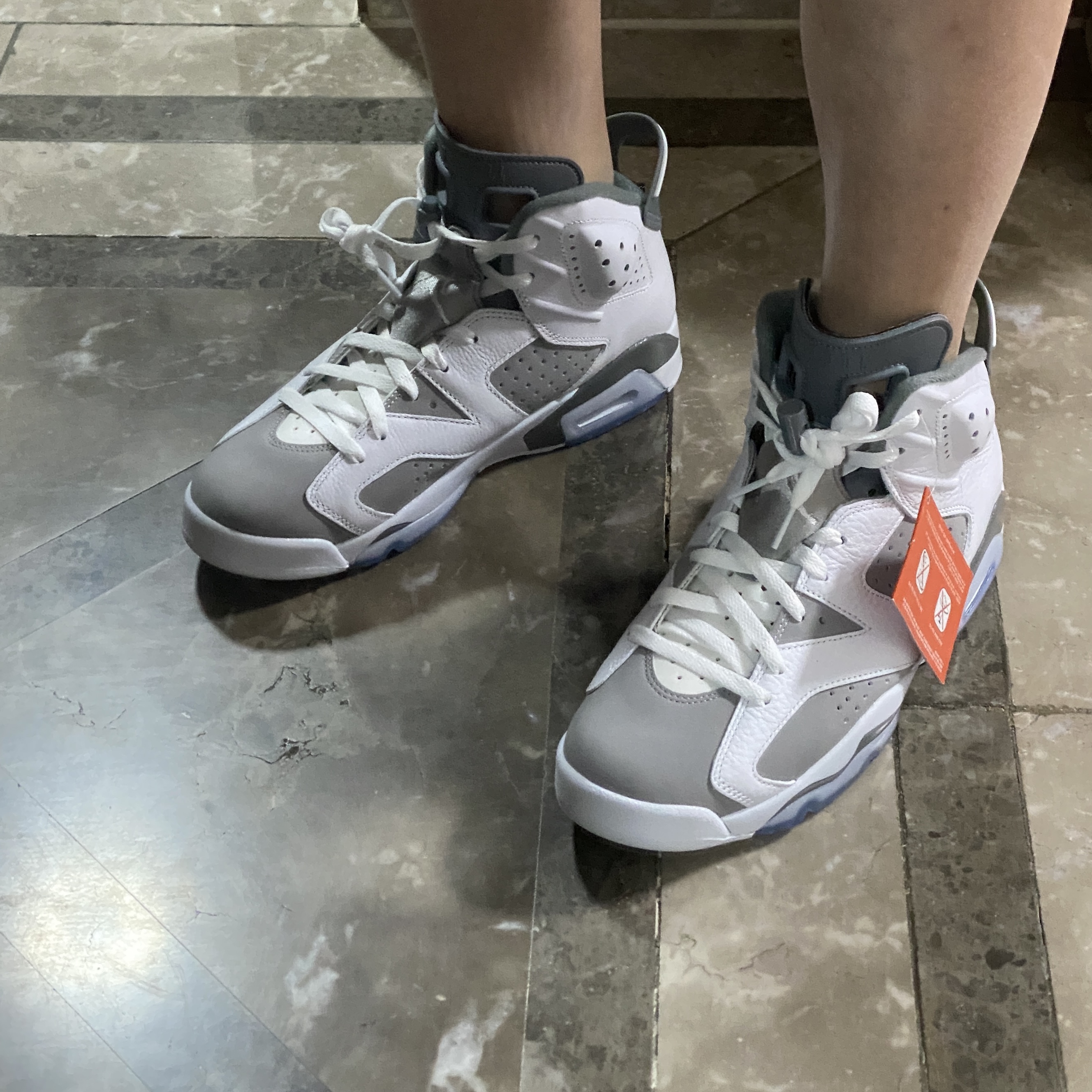 Jordan 6 Retro Cool Grey 착용 스타일 - 2
