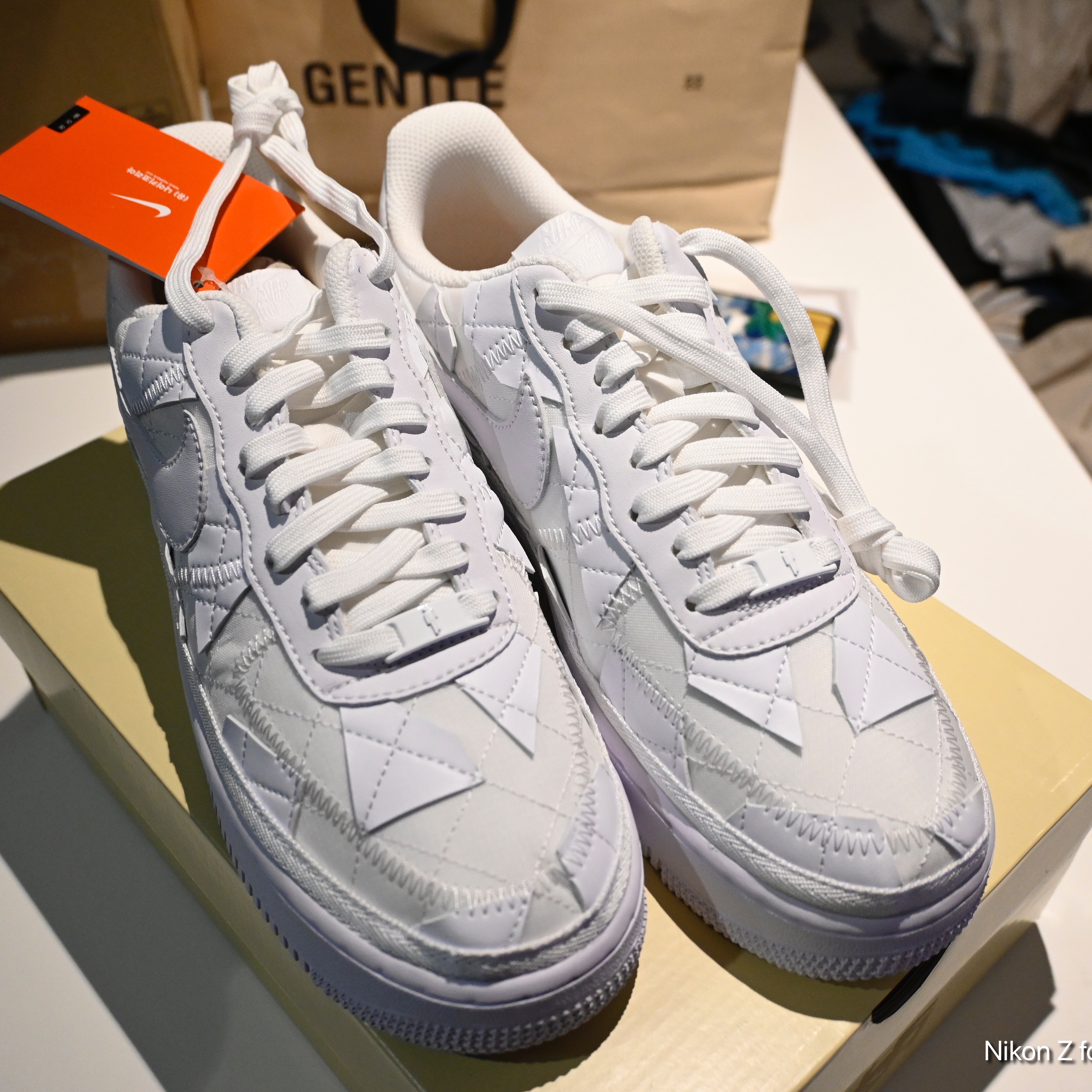 Nike x Billie Eilish Air Force 1 Low SP Triple White 착용 스타일 - 1