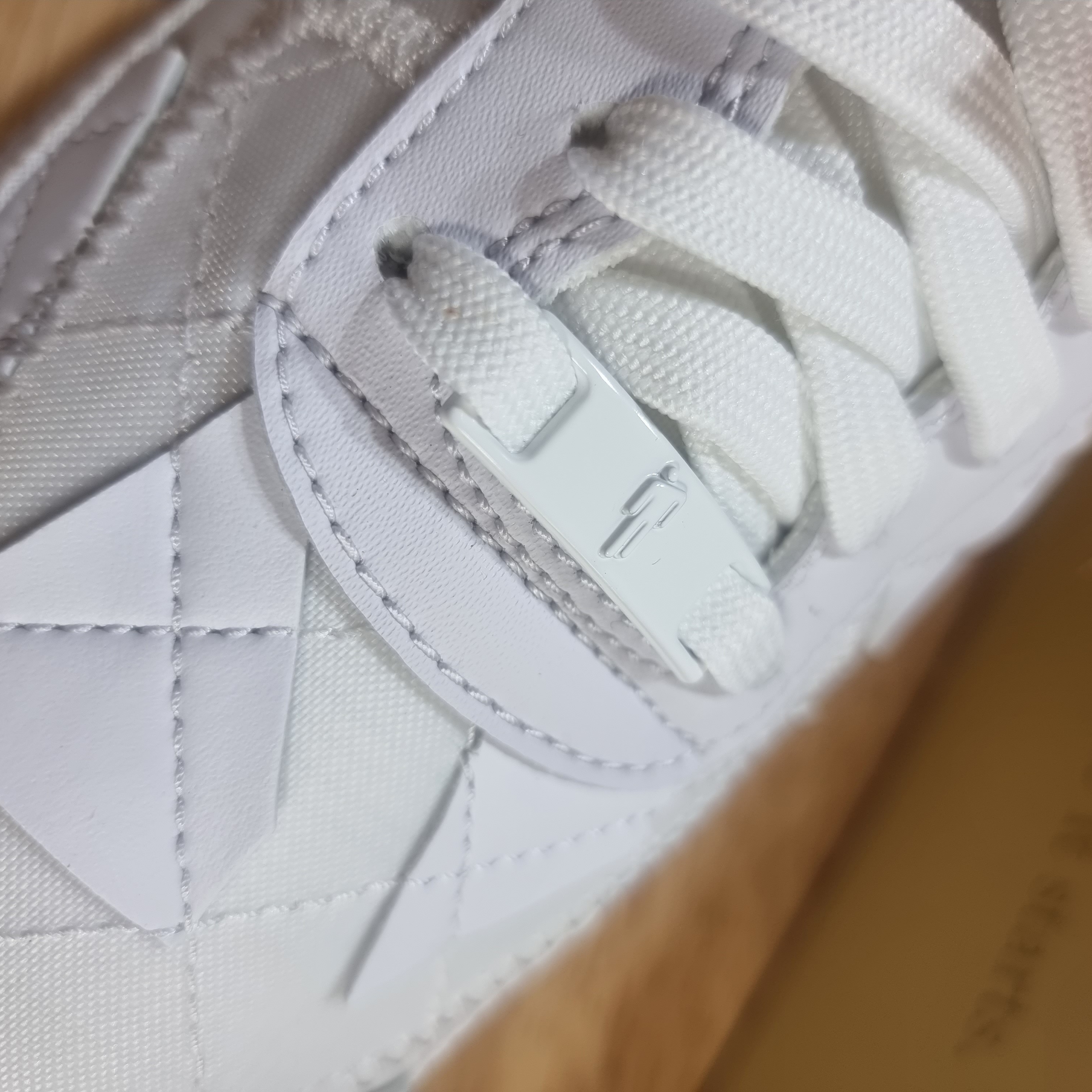 Nike x Billie Eilish Air Force 1 Low SP Triple White 착용 스타일 - 3