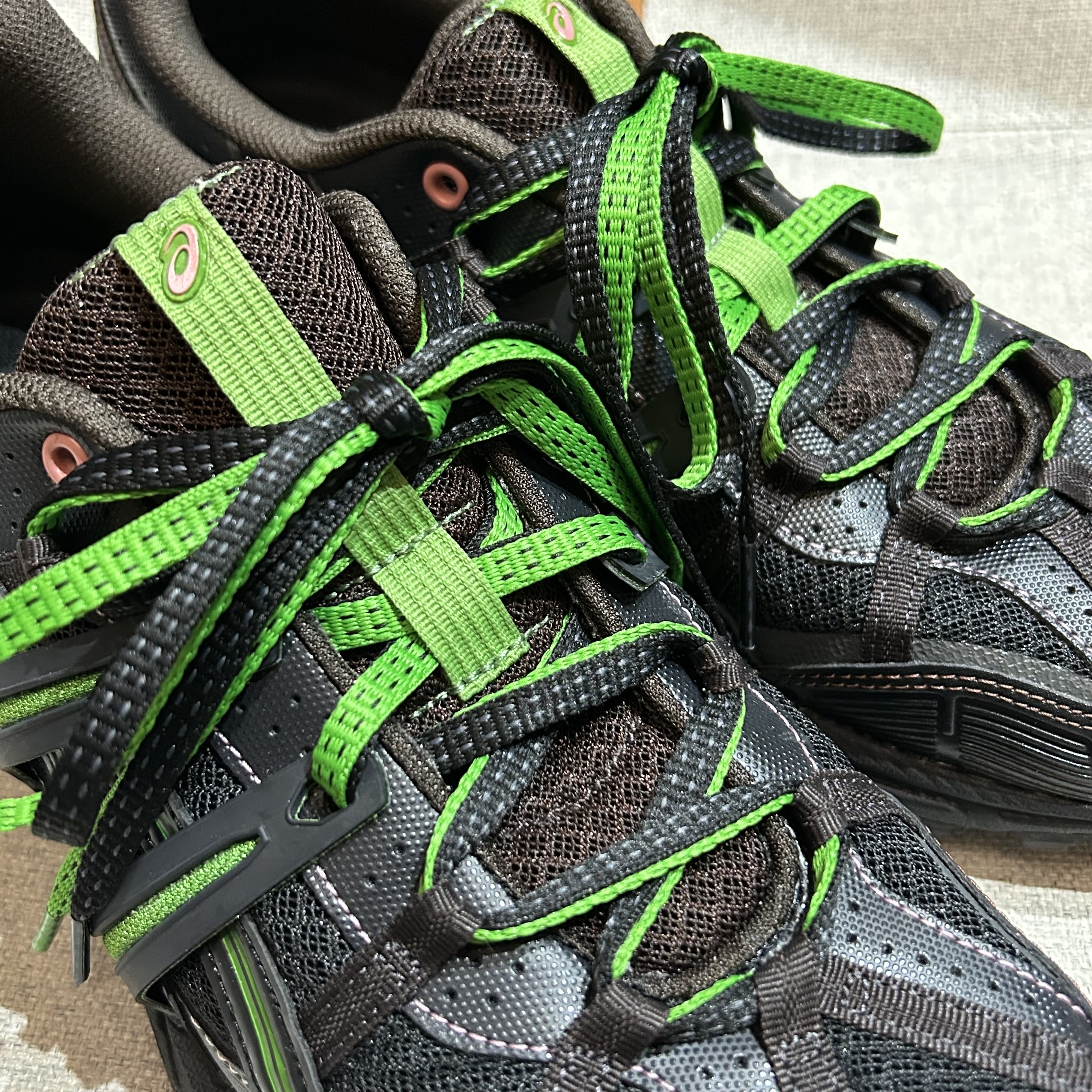 Asics x Andersson Bell Gel-Sonoma 15-50 Black Green 착용 스타일 - 2