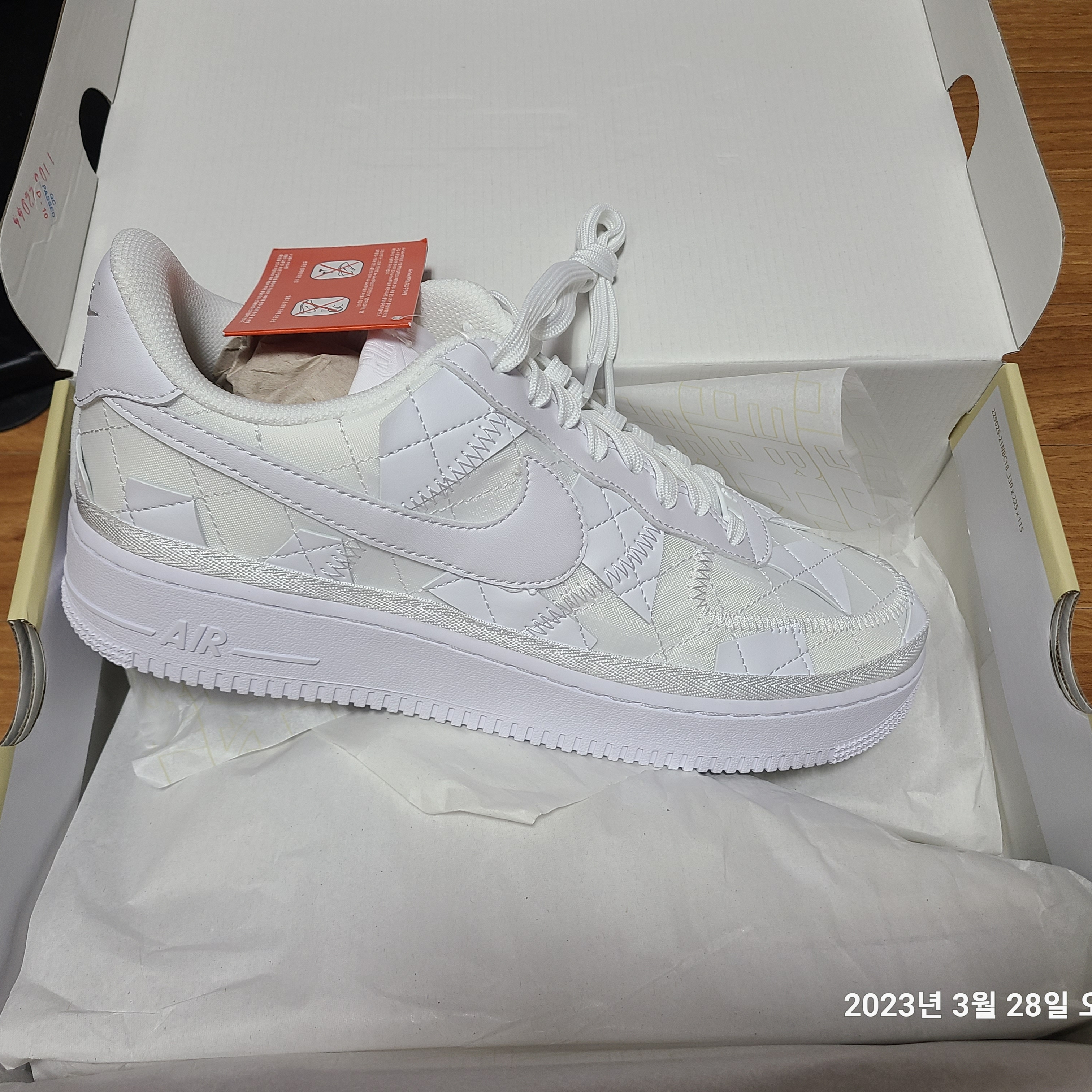 Nike x Billie Eilish Air Force 1 Low SP Triple White 착용 스타일