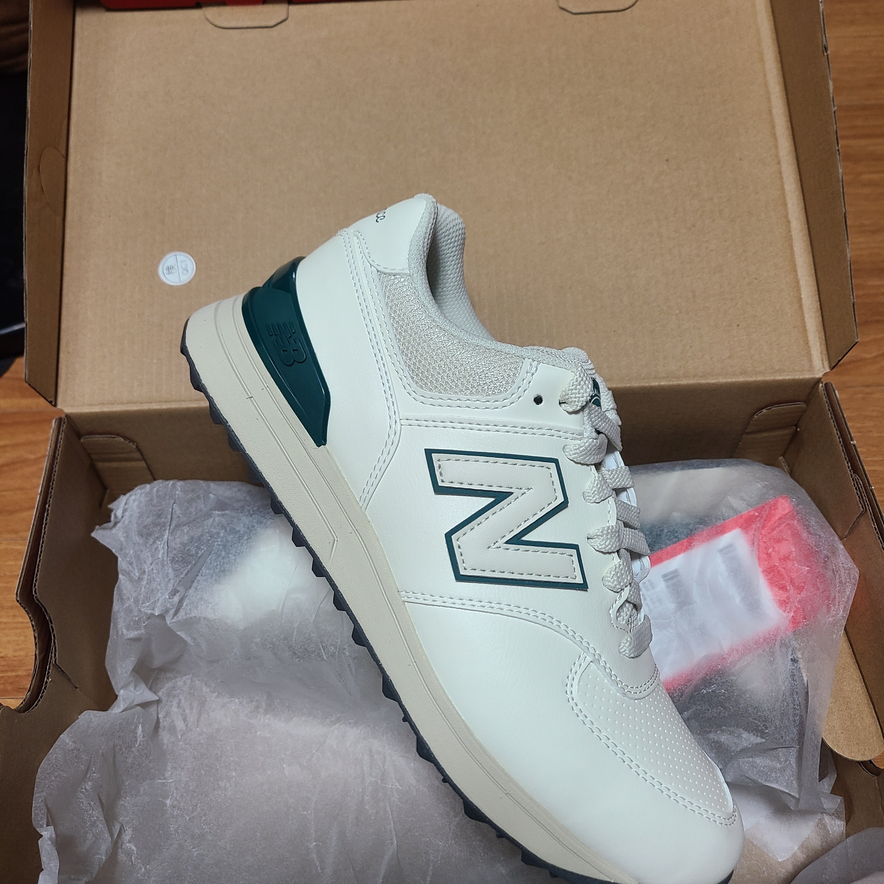 New Balance Golf 574 White Green 착용 스타일