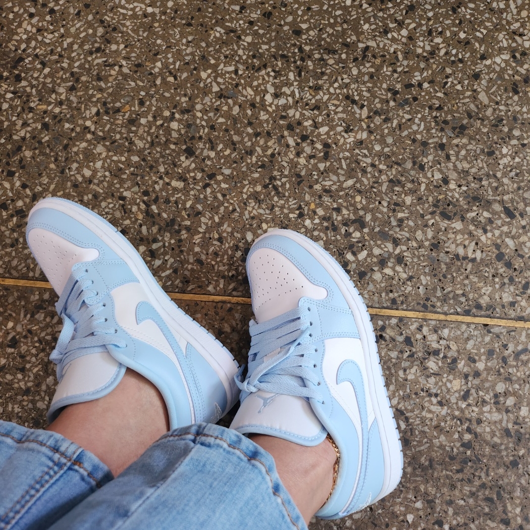 (W) Jordan 1 Low White Ice Blue 착용 스타일