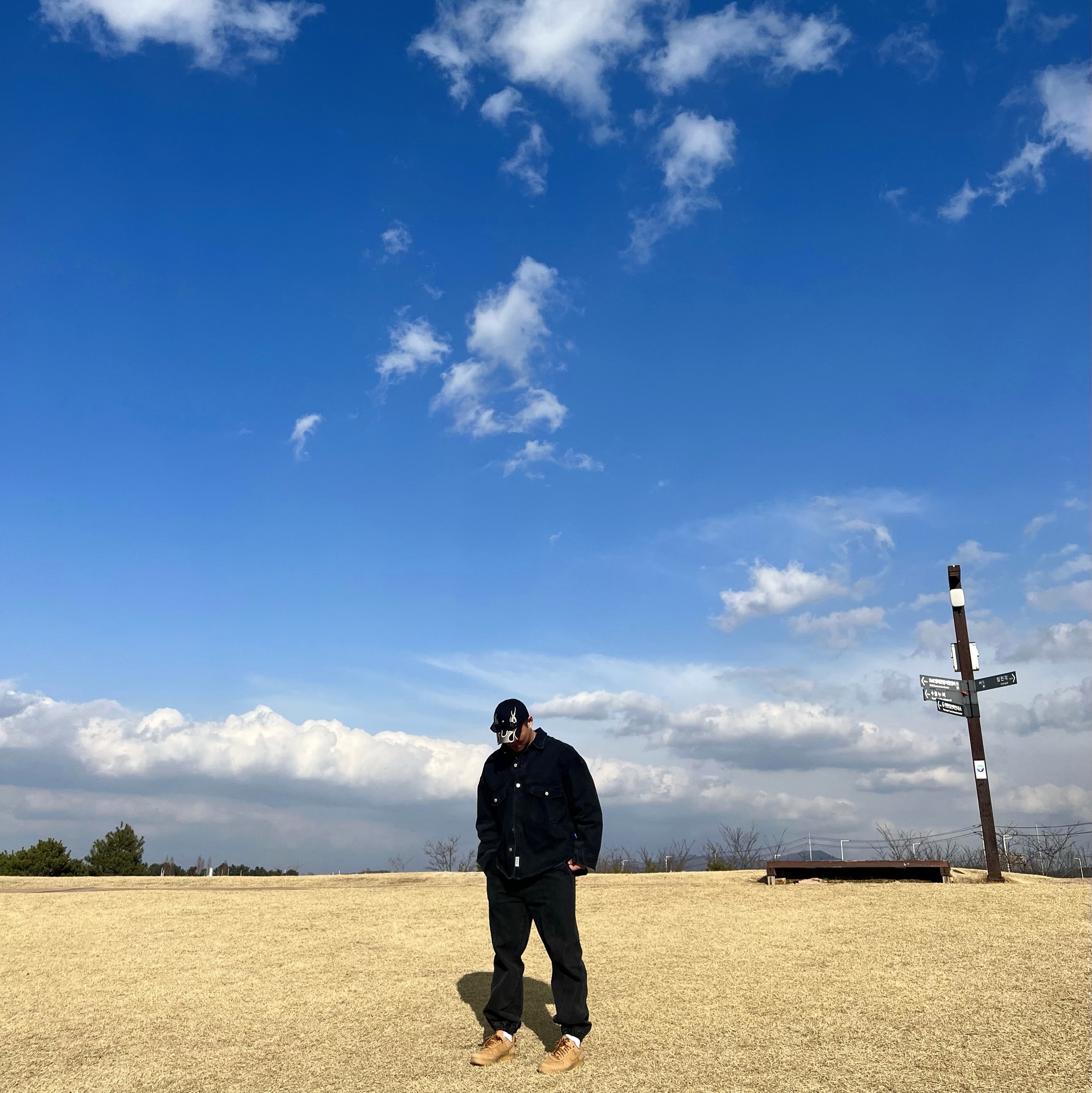 Yeezy Gap Engineered By Balenciaga Flame Cap Black, Nike Air Force 1 '07 WB Flax 착용 스타일 - 2
