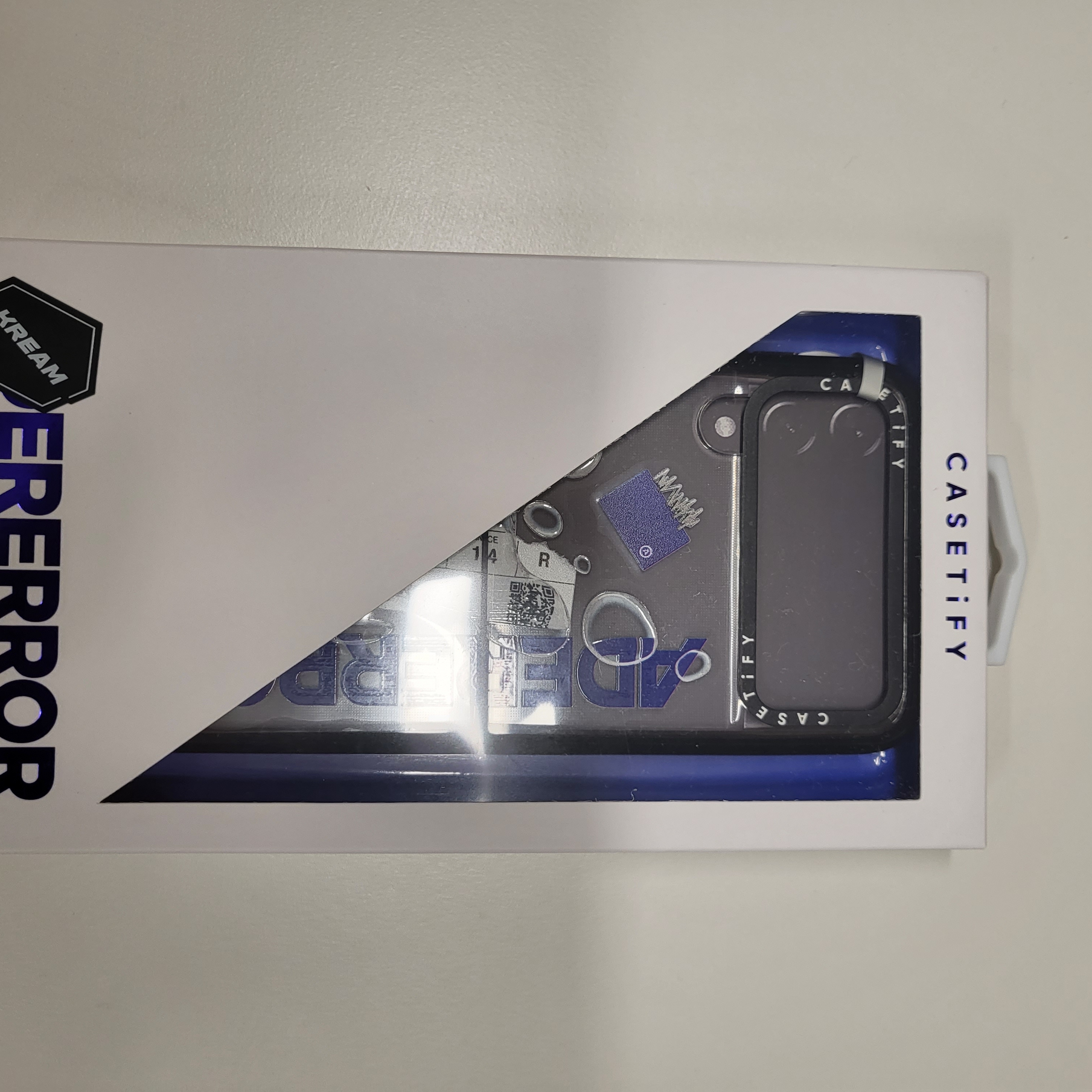 Casetify x Ader Error Galaxy Sticker Case Clear 착용 스타일 - 1