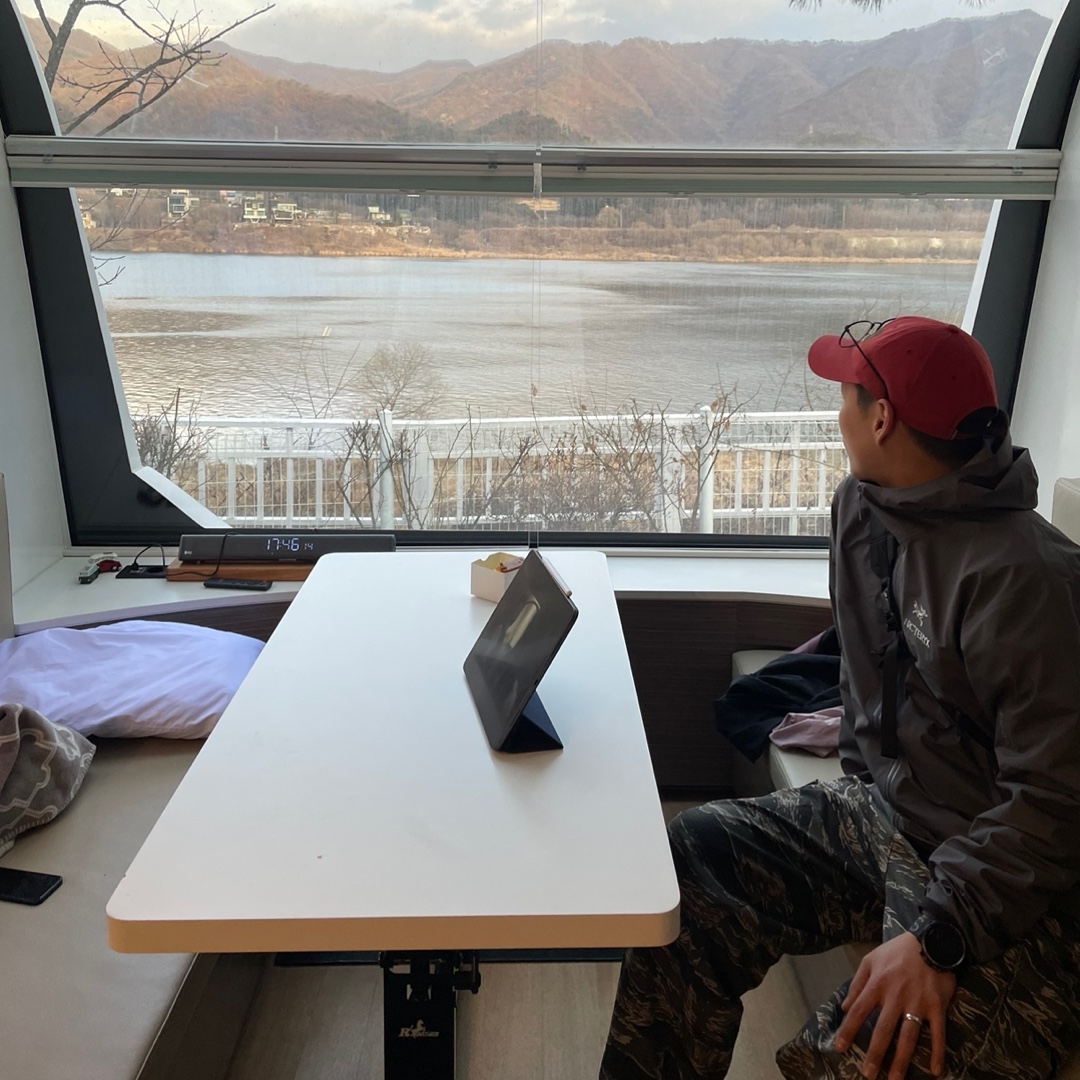 Arc'teryx Beta Jacket Cloud 착용 스타일