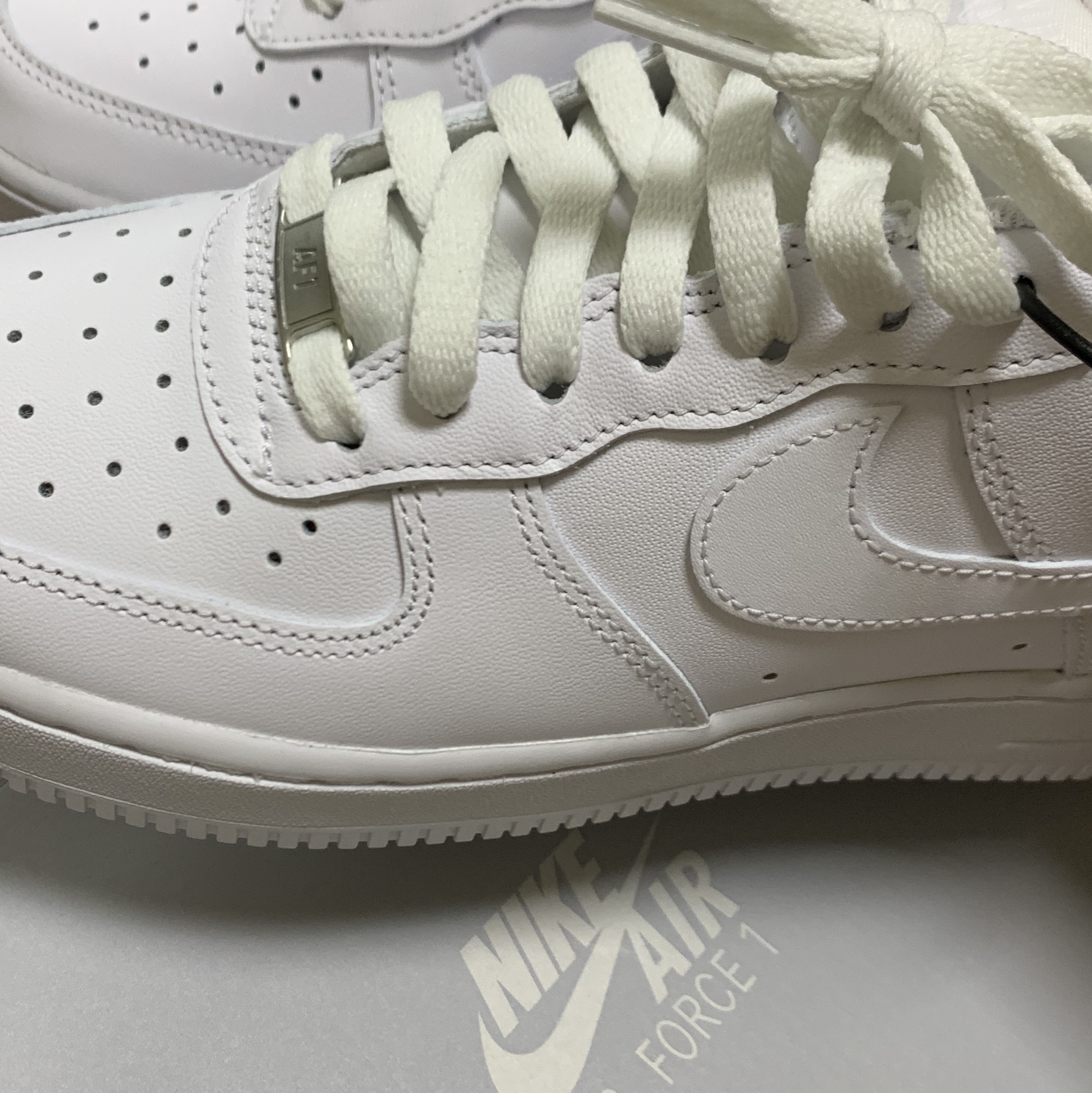 (W) Nike Air Force 1 '07 Low White 착용 스타일 - 1